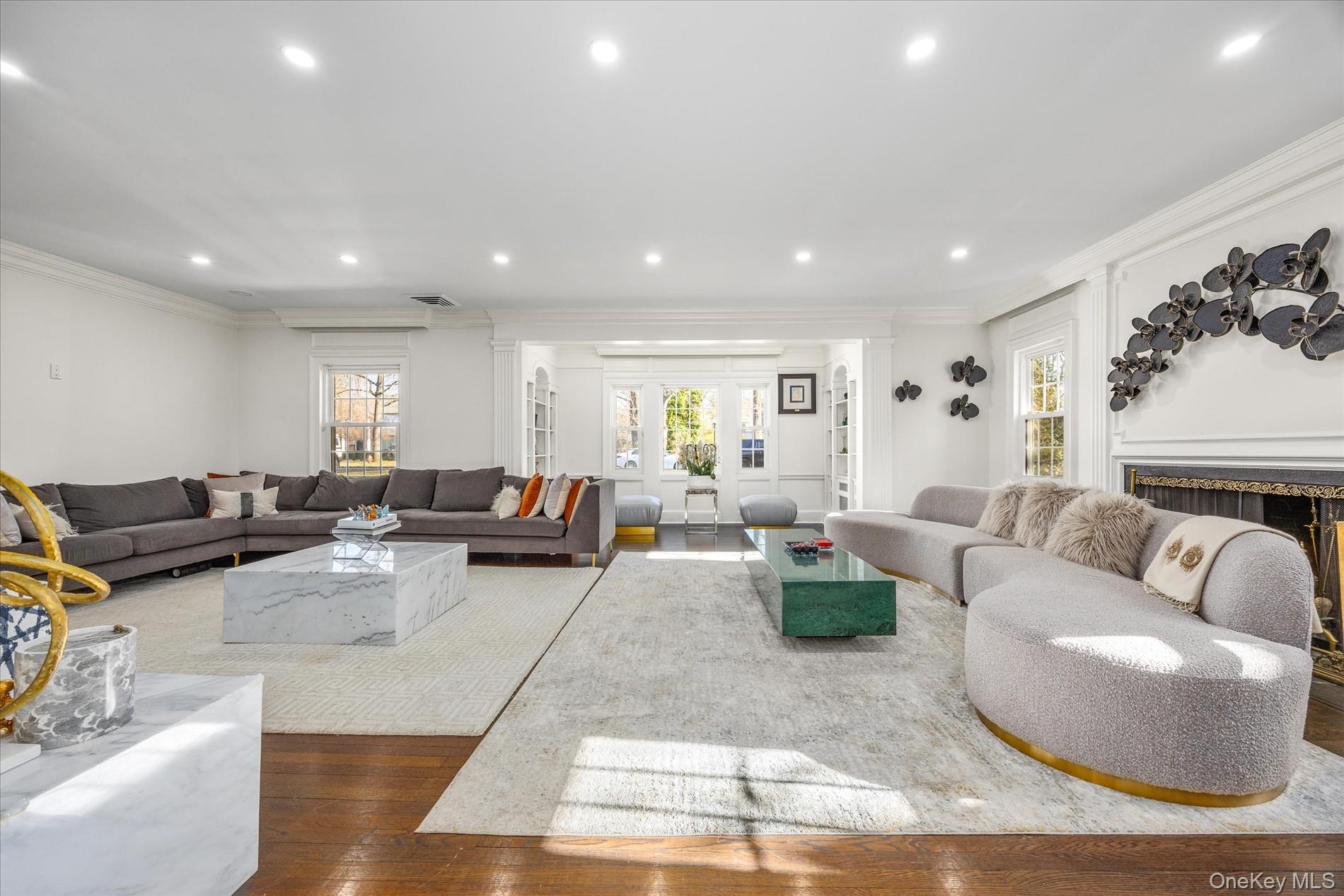 30 Wildwood Drive, Great Neck, NY 11024