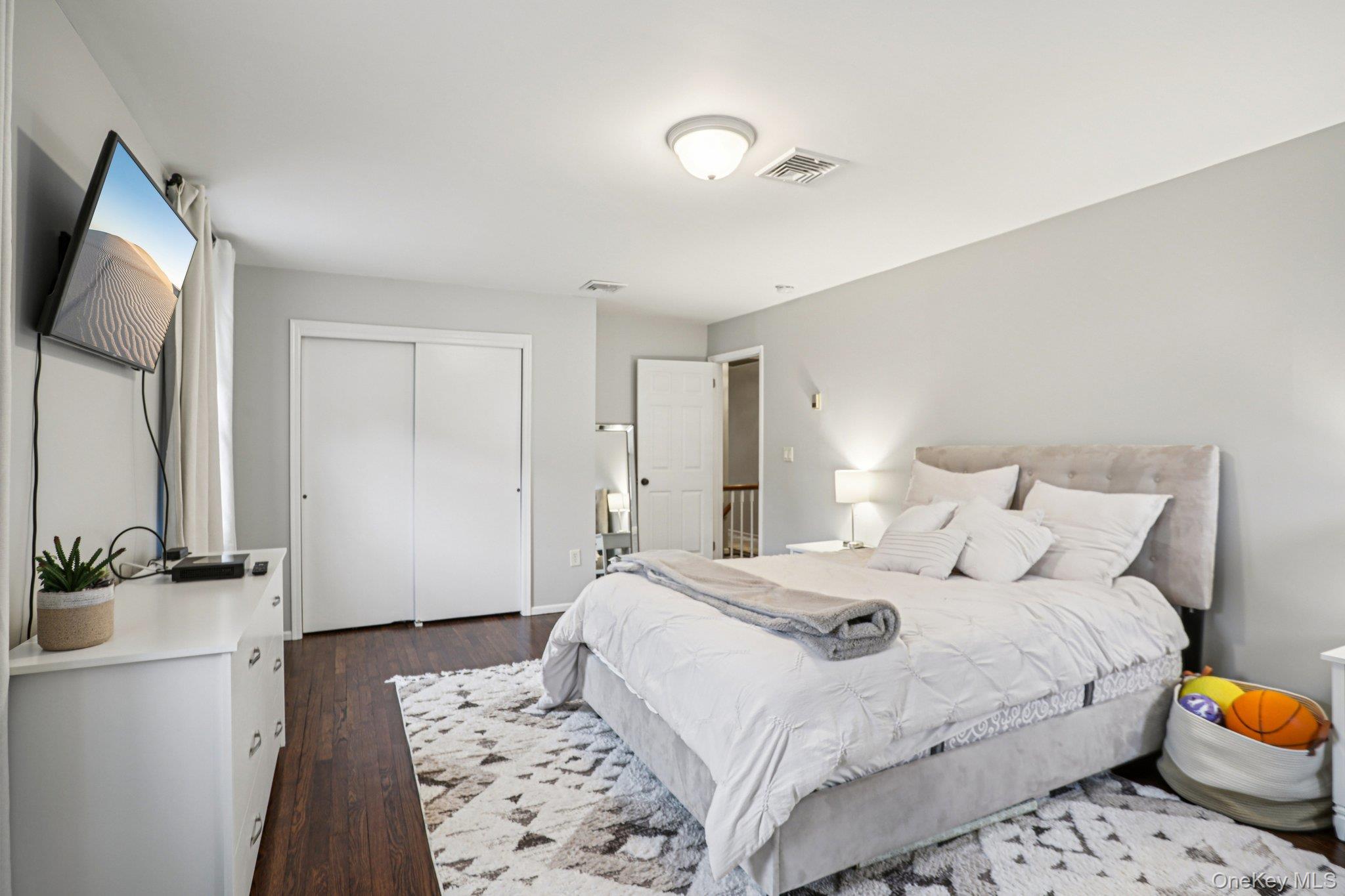 44 Minuteman Circle, Orangeburg, NY 10962