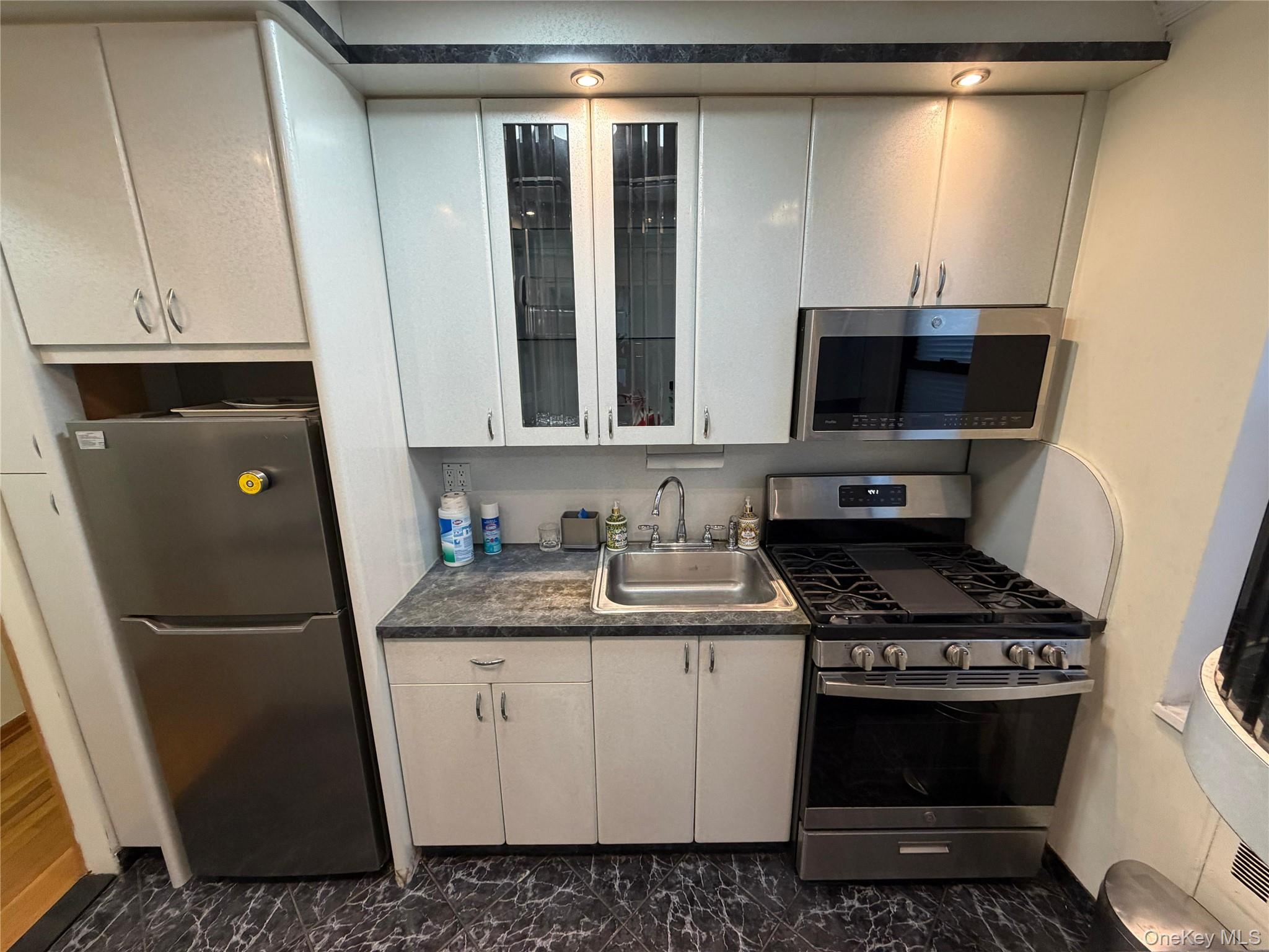 99-63 66th Avenue # B12, Rego Park, NY 11374