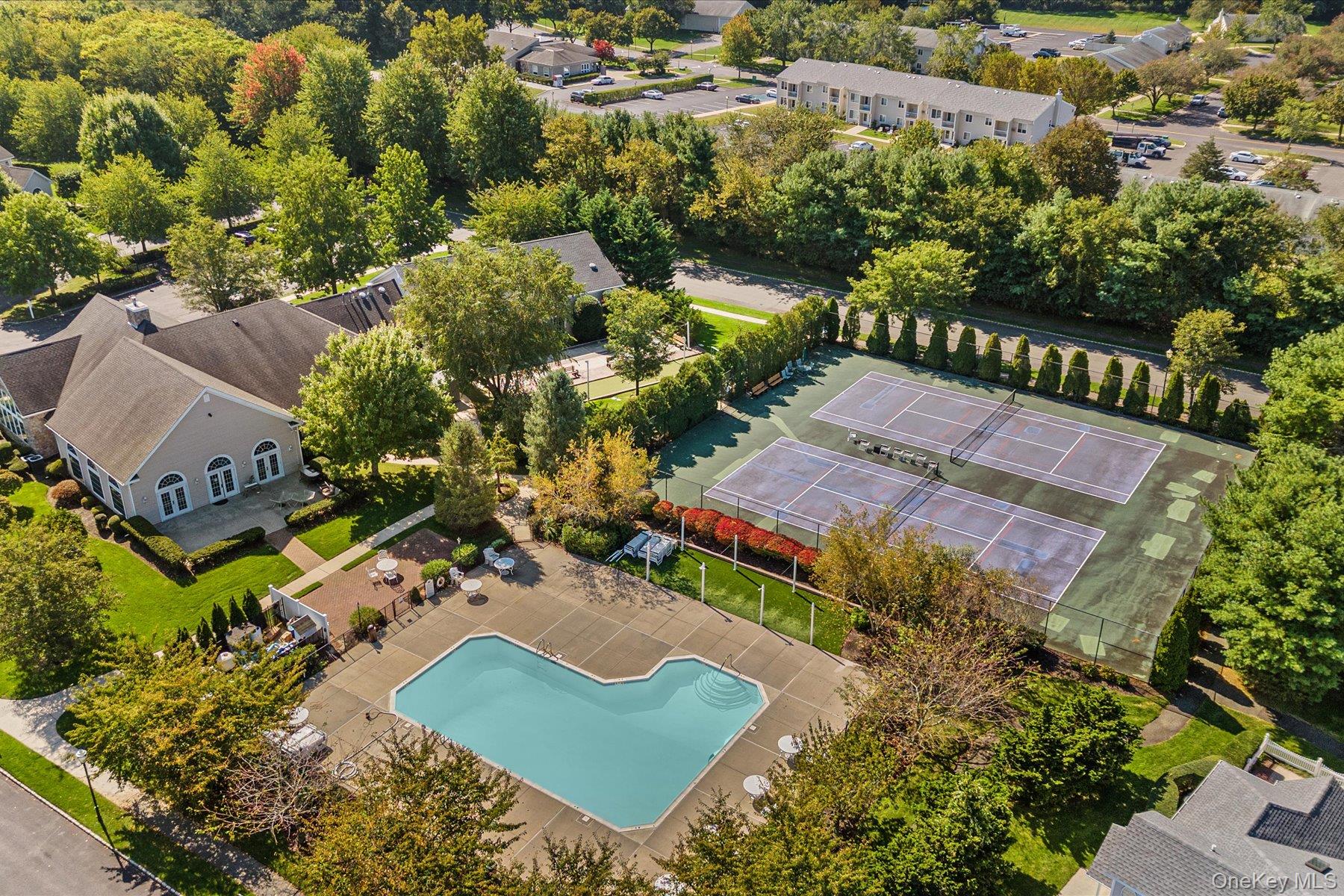 23 Goose Neck Lane, Riverhead, NY 11901