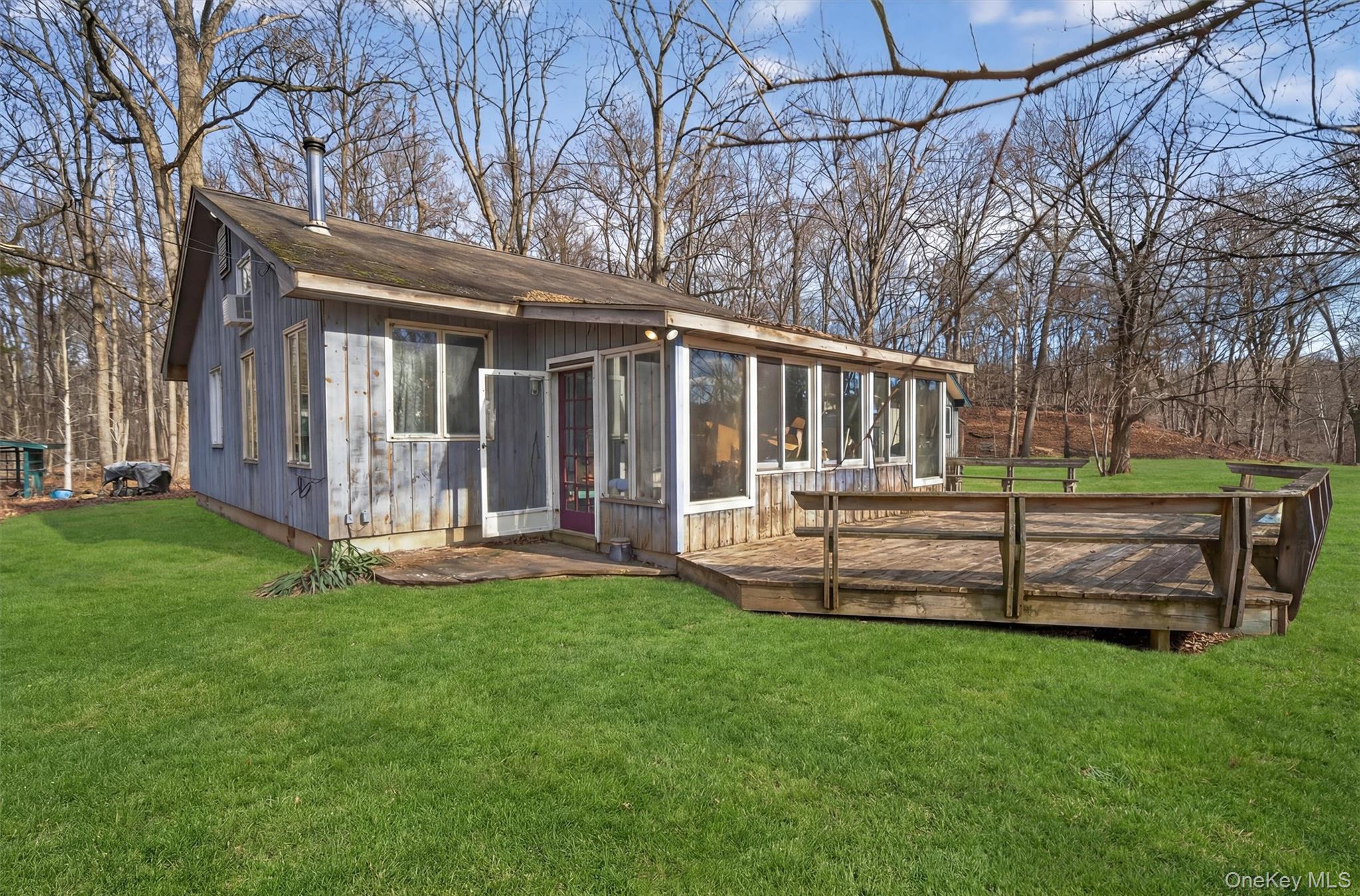 48 Chardavoyne Road, Warwick, NY 10990