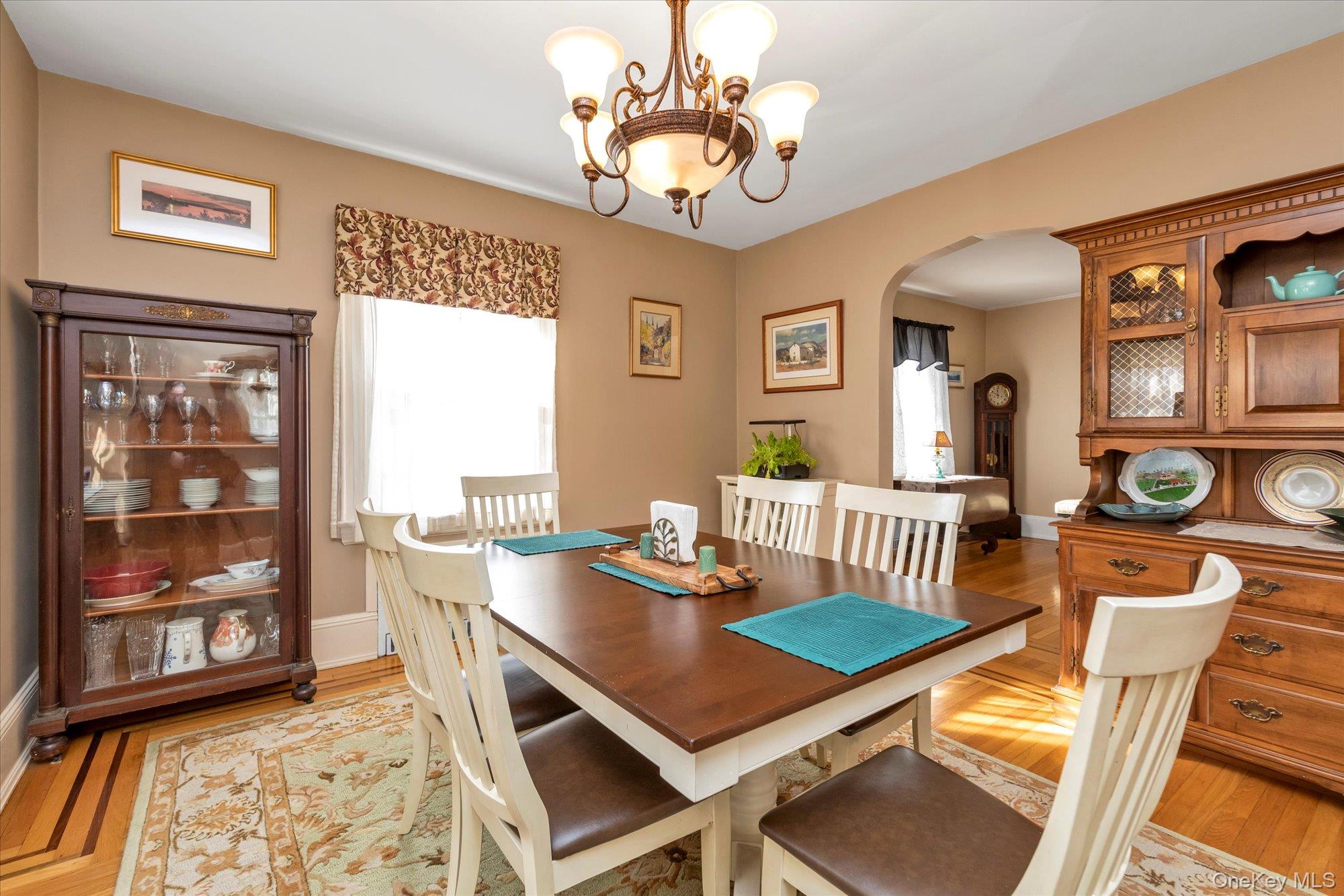 51 Huntington Avenue, Lynbrook, NY 11563