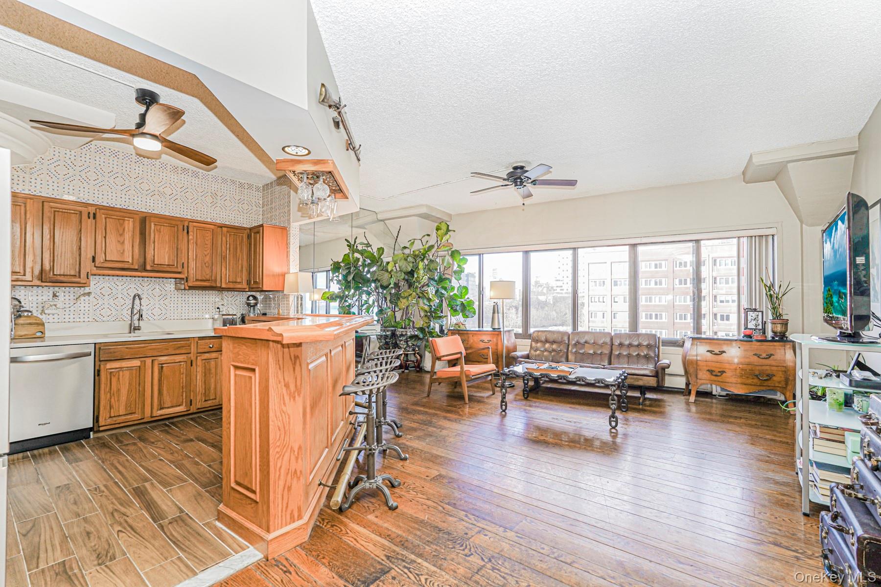 10 Bay Street Landing # 5J, Staten Island, NY 10301