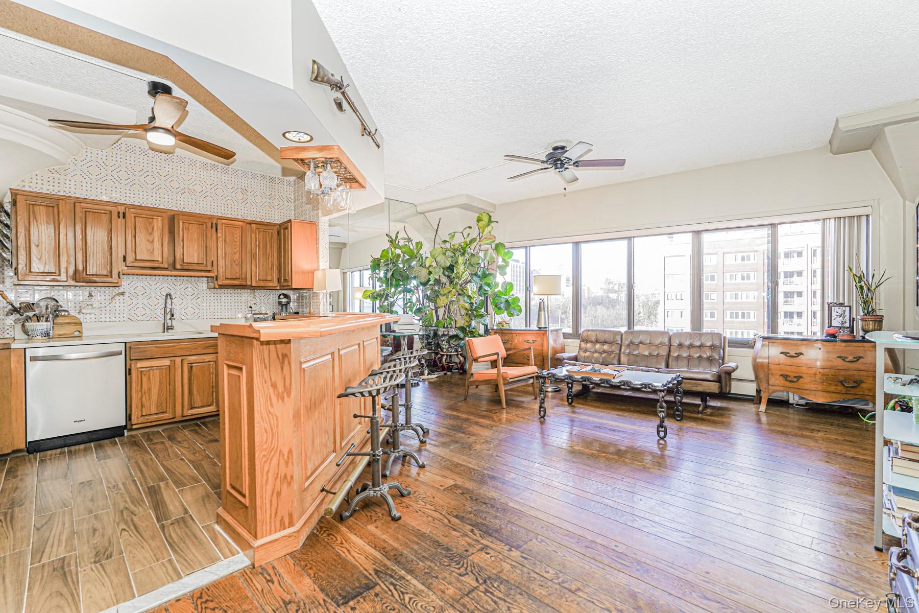 10 Bay Street Landing # 5J, Staten Island, NY 10301