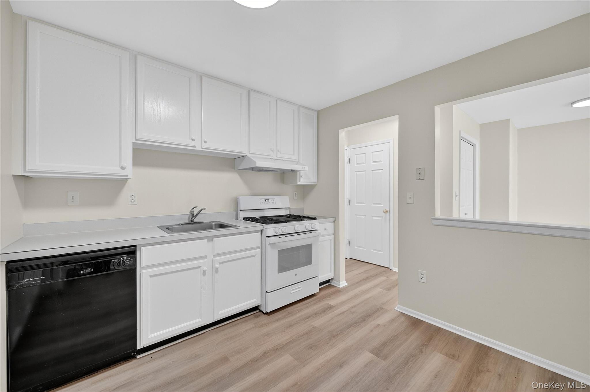 10-12 Chestnut Street # B108, Suffern, NY 10901