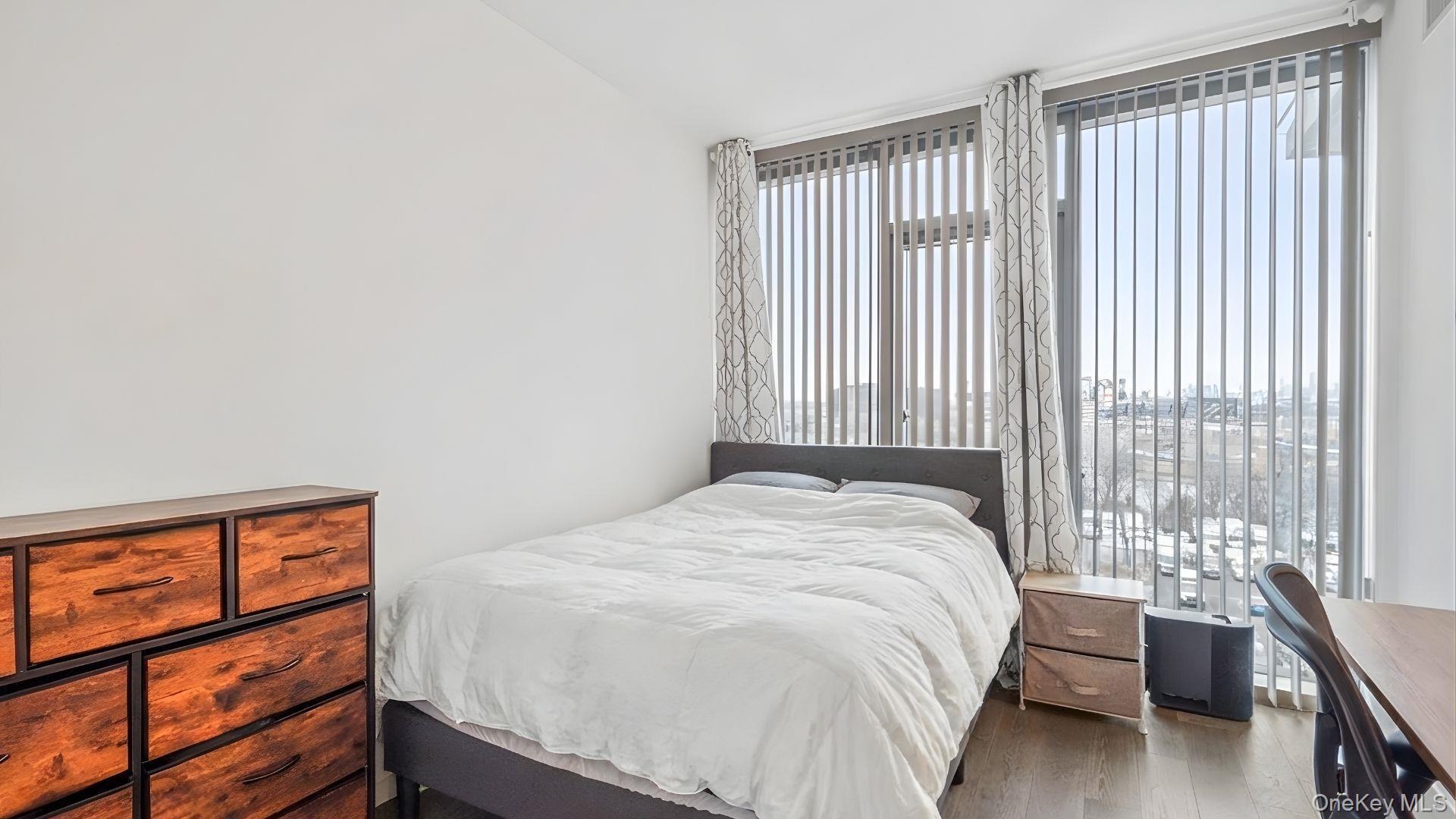 133-36 37th Avenue # 5E, Flushing, NY 11354