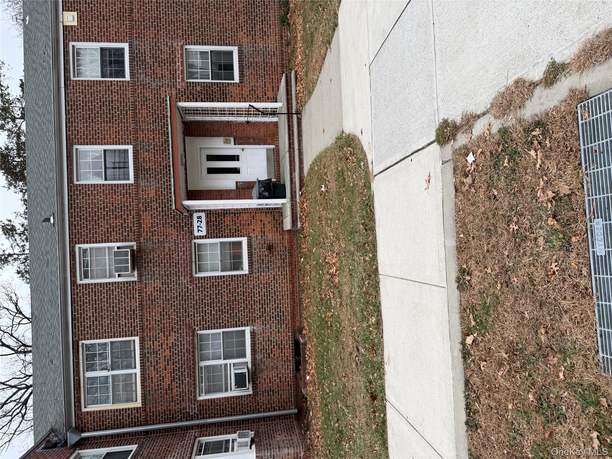 77-28 Vleigh Pl. # 81 B, Flushing, NY 11367