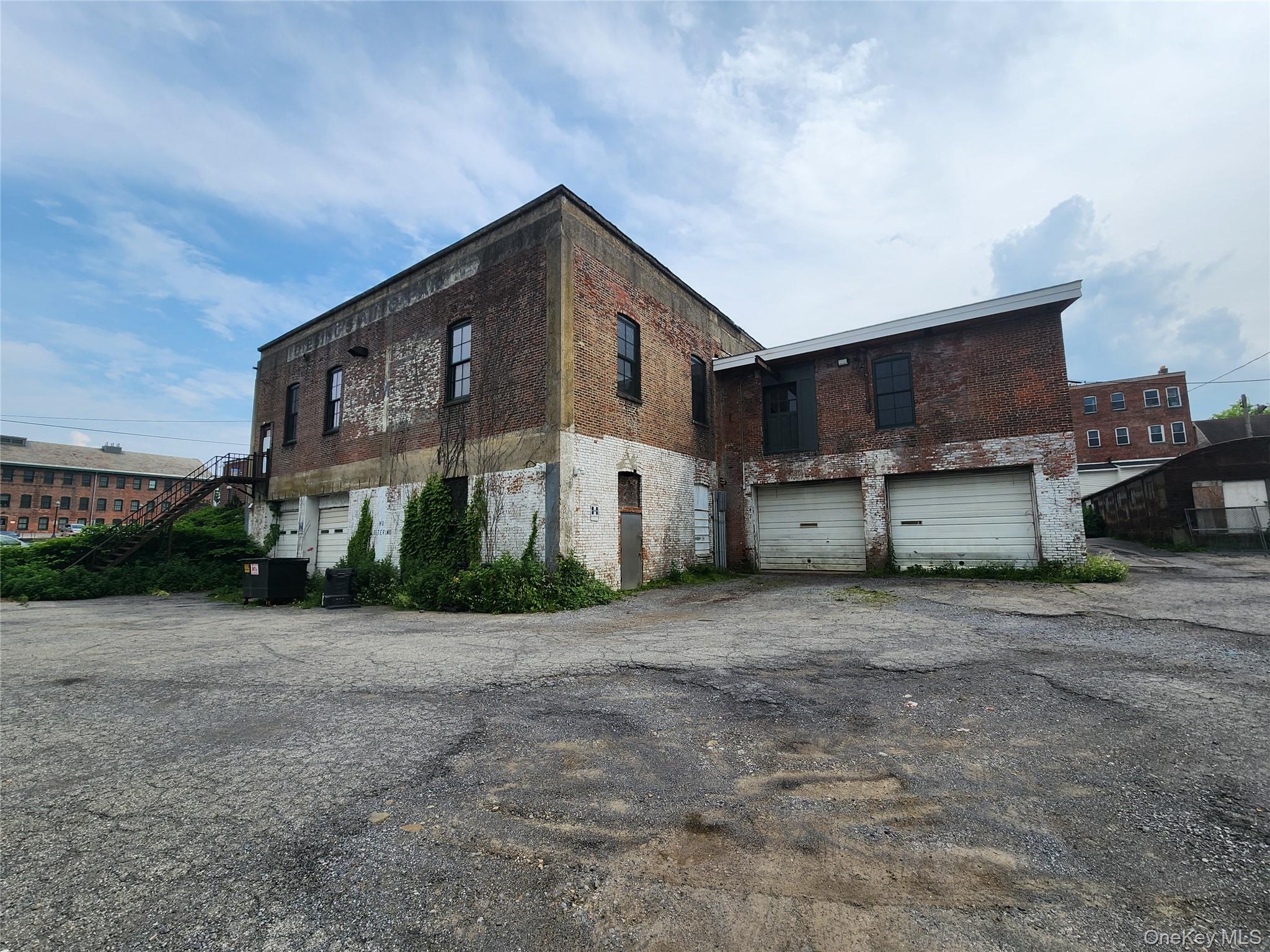 489 Main Street, Poughkeepsie, NY 12601