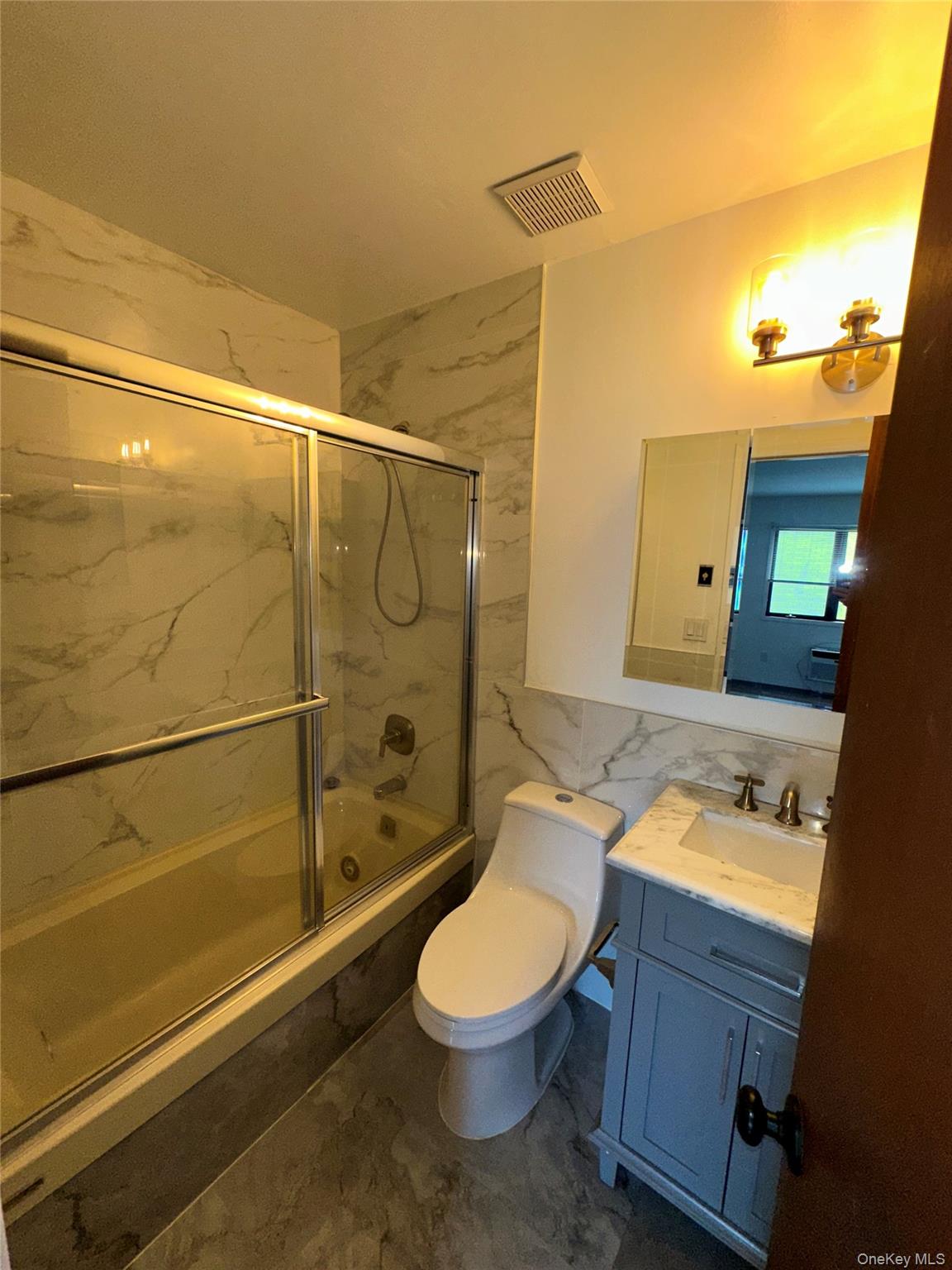 83 Manorhaven Boulevard # 83, Port Washington, NY 11050