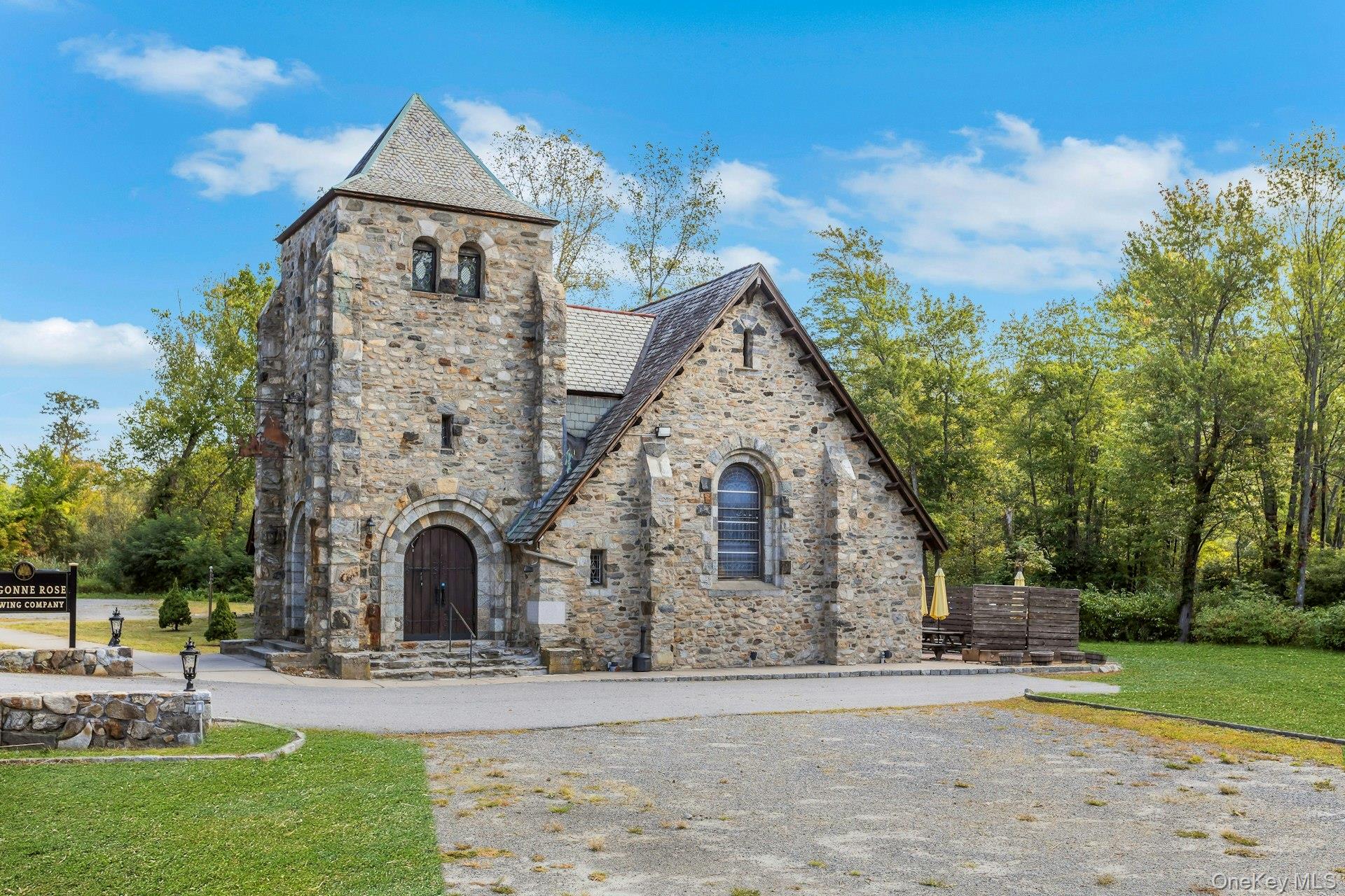 1715 E Main Street, Mohegan Lake, NY 10547