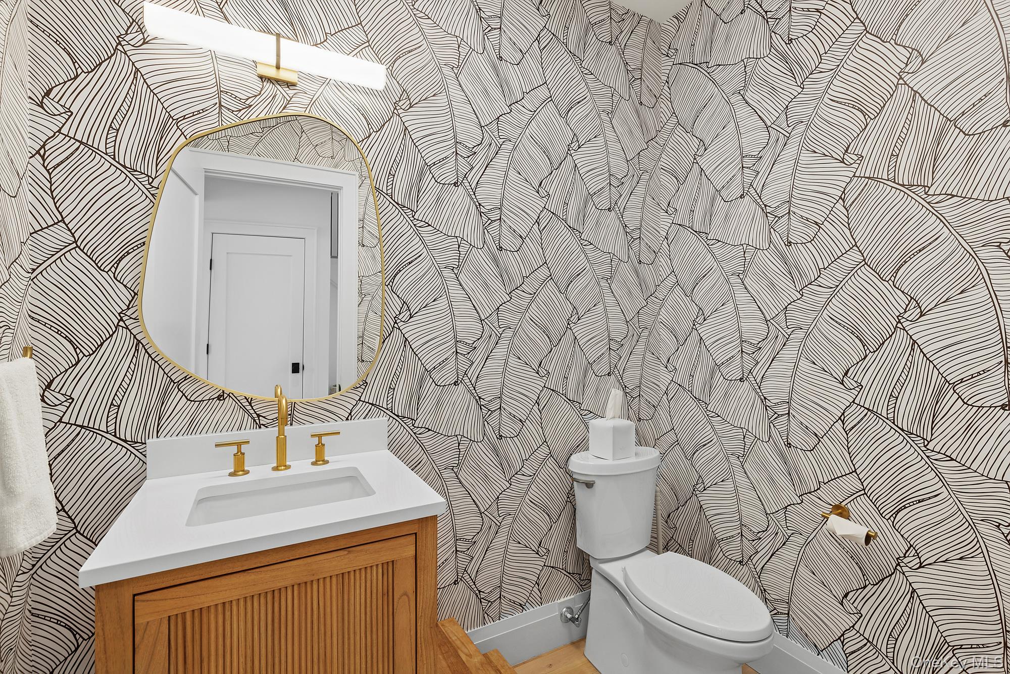 8 Sweetgrass Road, Westhampton, NY 11977