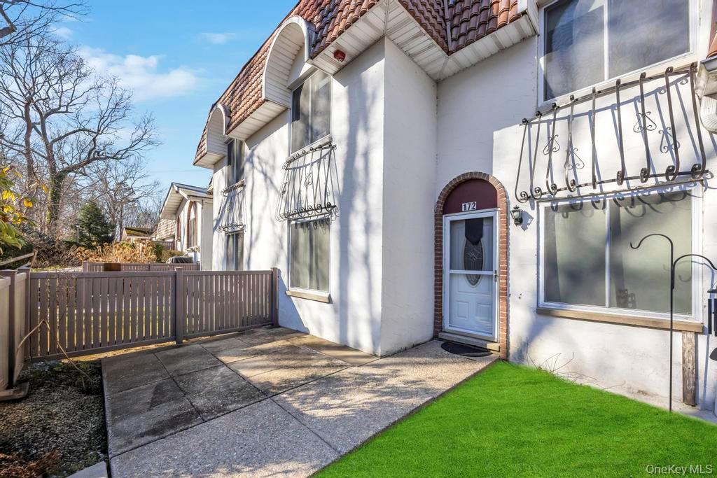 172 Skyline Drive, Coram, NY 11727