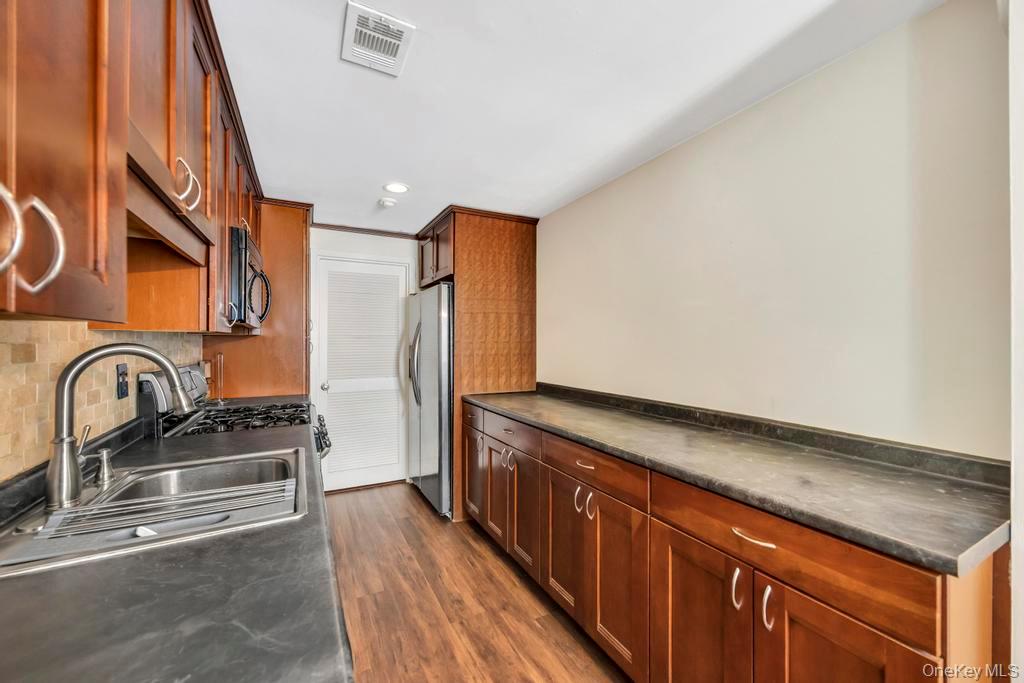 172 Skyline Drive, Coram, NY 11727