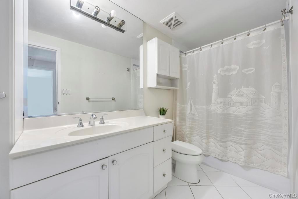 172 Skyline Drive, Coram, NY 11727