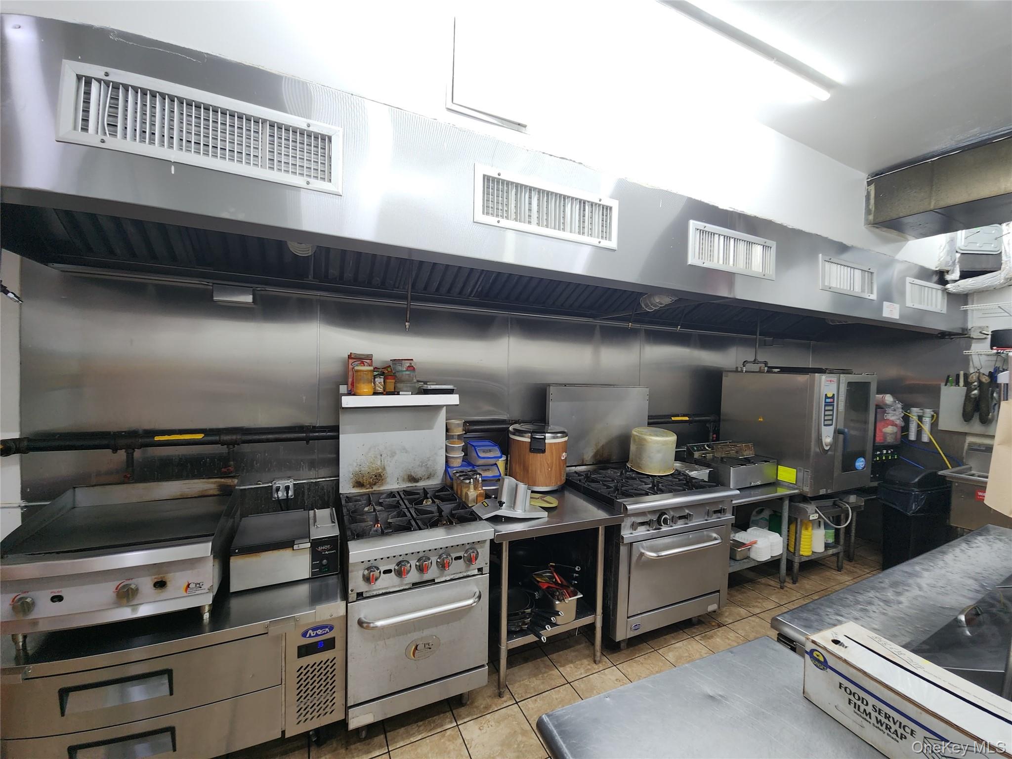 104-05 101 Ave, Richmond Hill, NY 11416