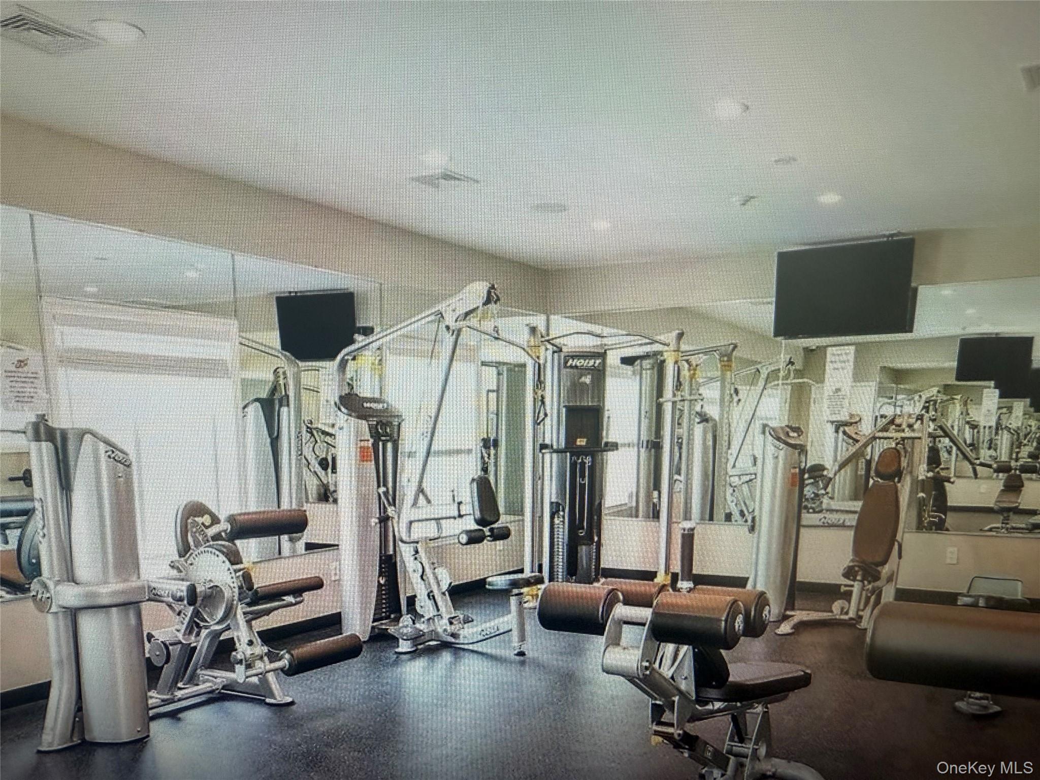 5 Laramie, Coram, NY 11727