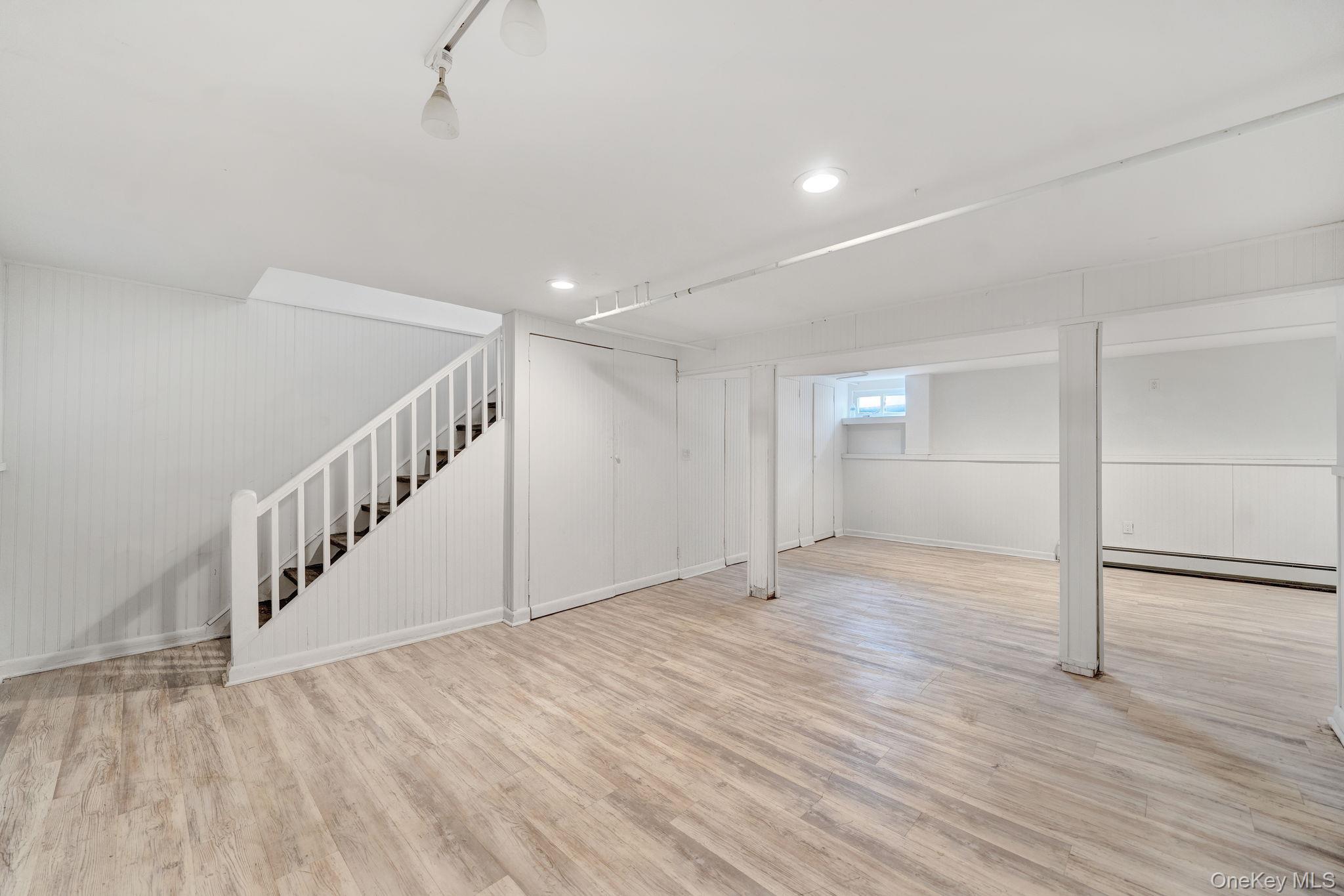 6 Elliott Place, Freeport, NY 11520