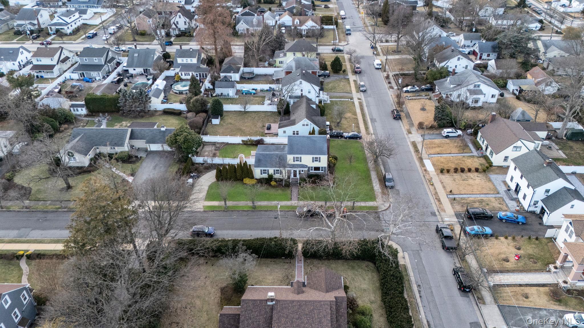 6 Elliott Place, Freeport, NY 11520