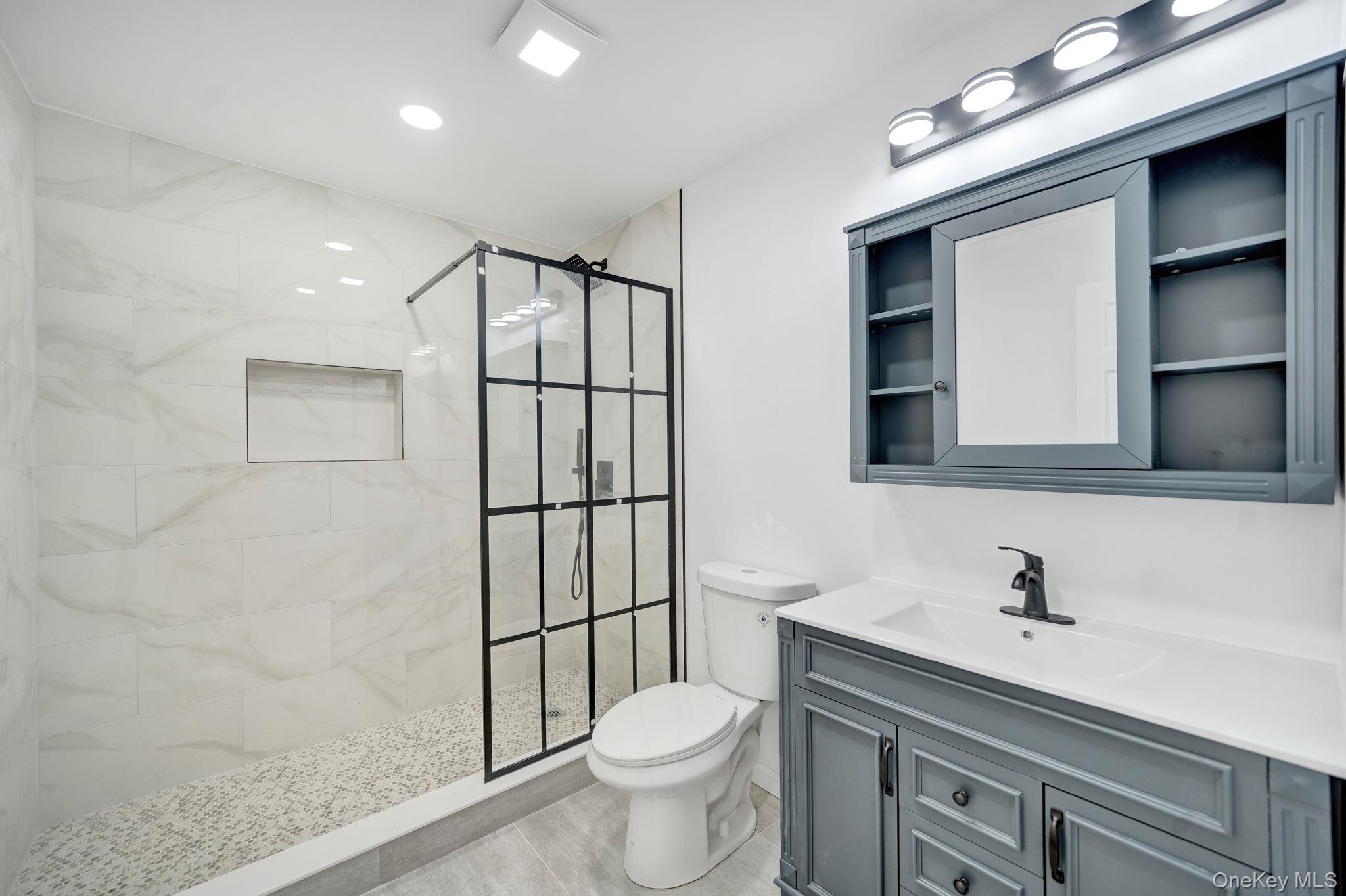 6 Elliott Place, Freeport, NY 11520