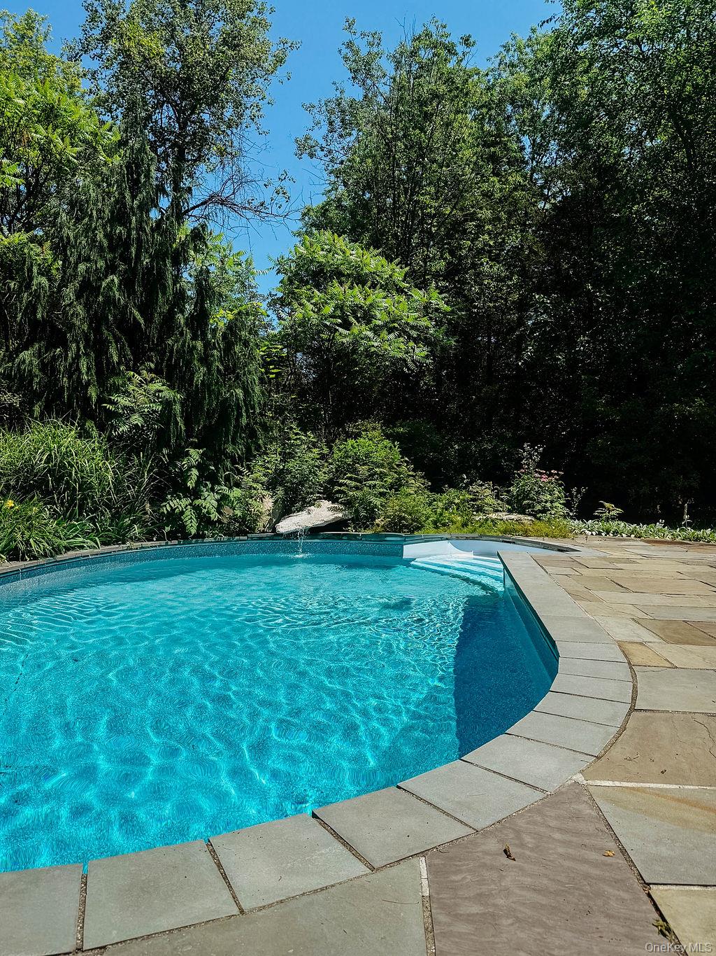 1 Rapp Hill Road, New Paltz, NY 12561