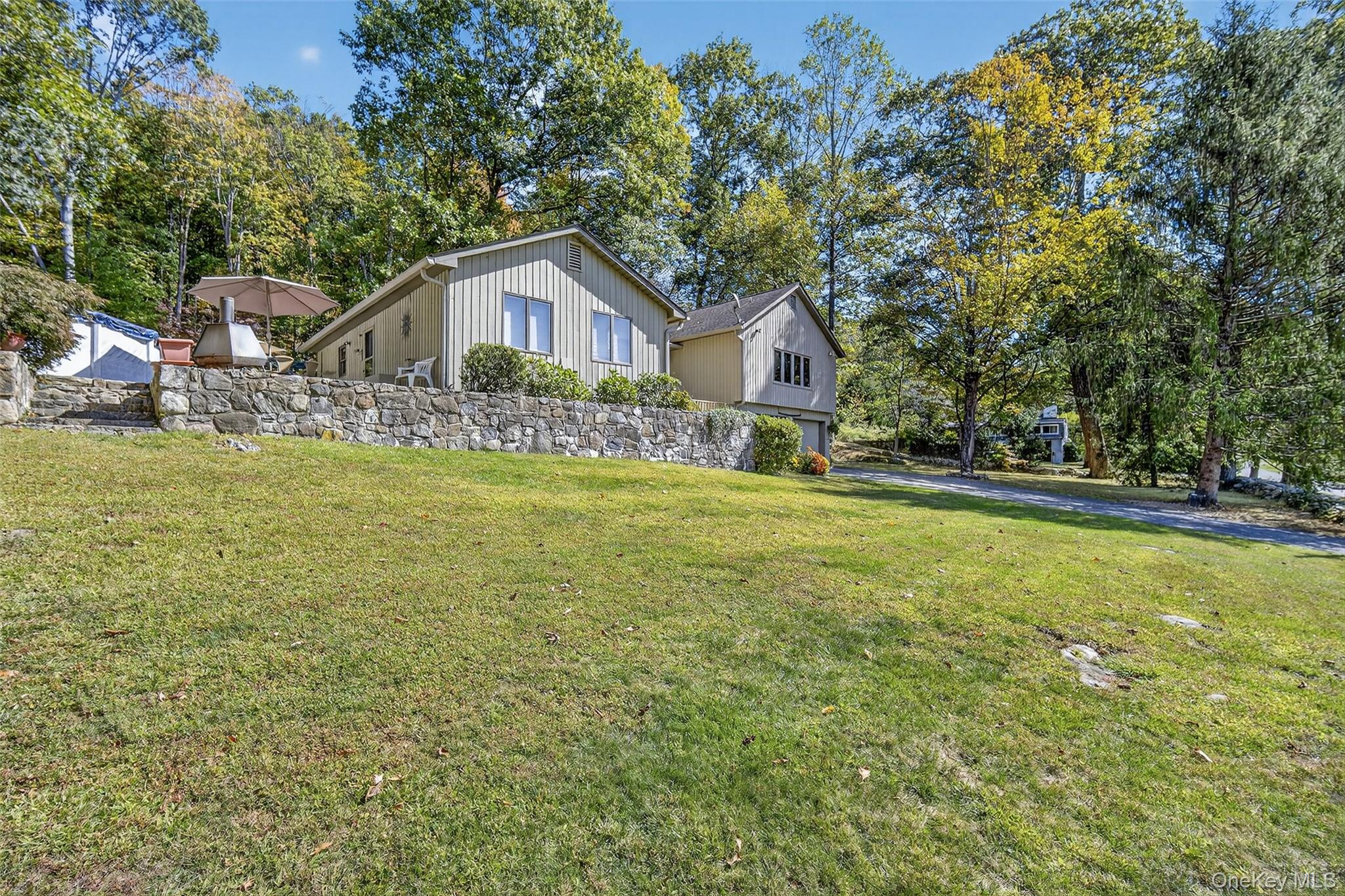 8 Peach Road, Mahopac, NY 10541