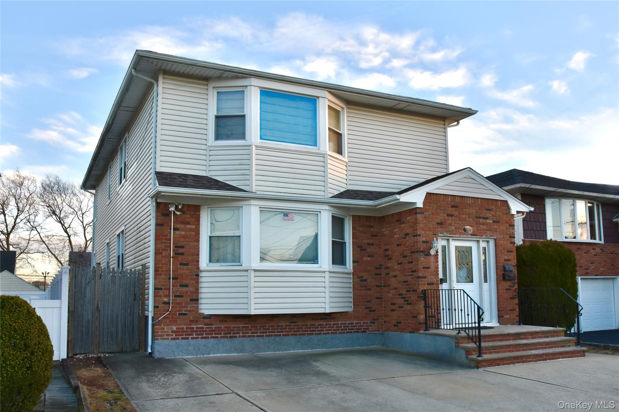 242 Munro Boulevard, Valley Stream, NY 11581