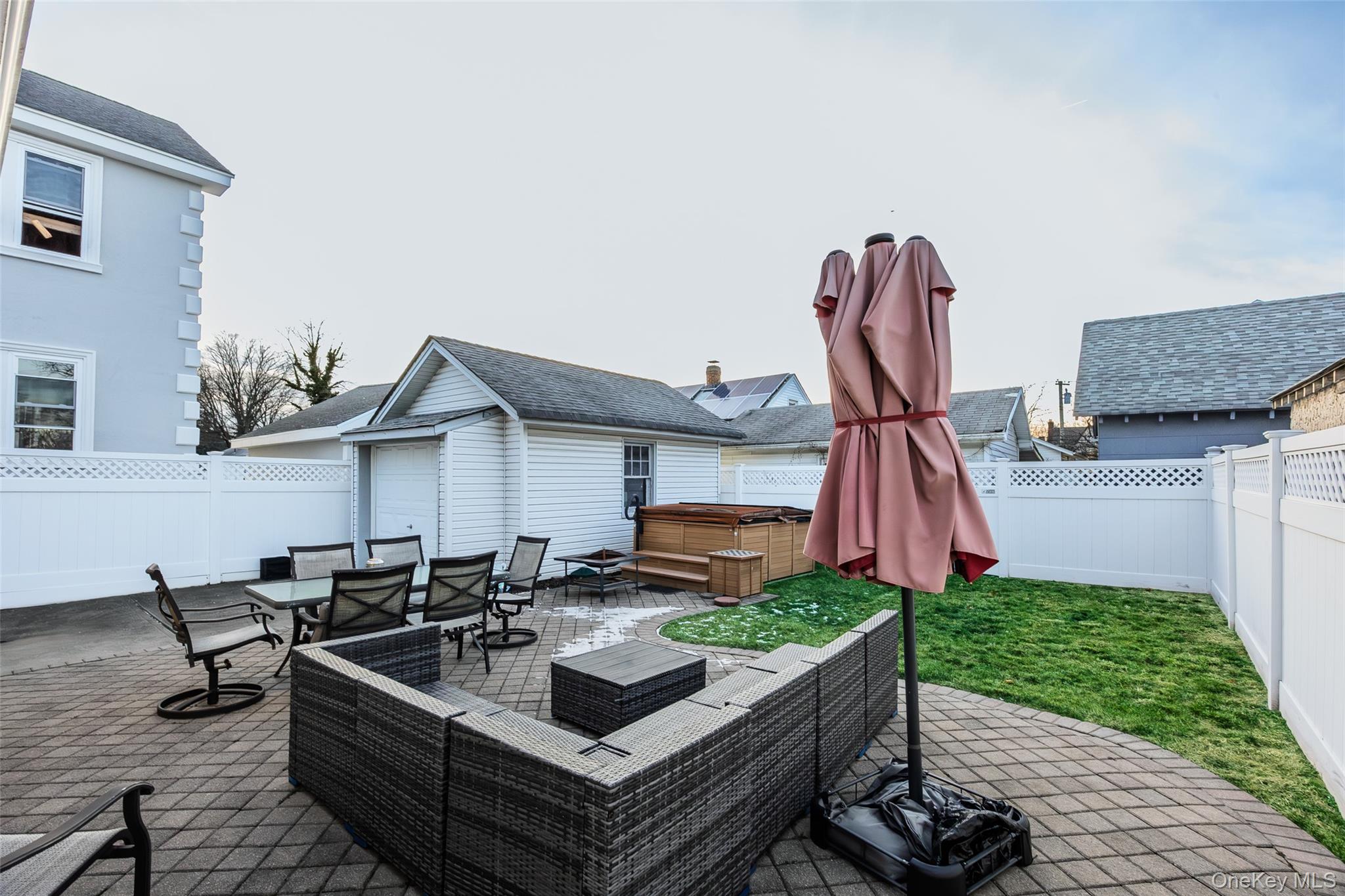 152 Rockaway Parkway, Valley Stream, NY 11580