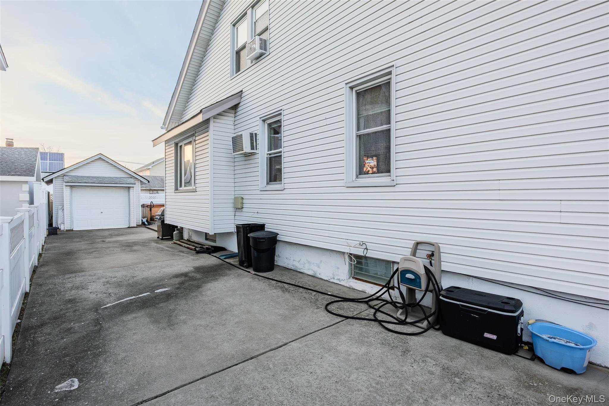 152 Rockaway Parkway, Valley Stream, NY 11580