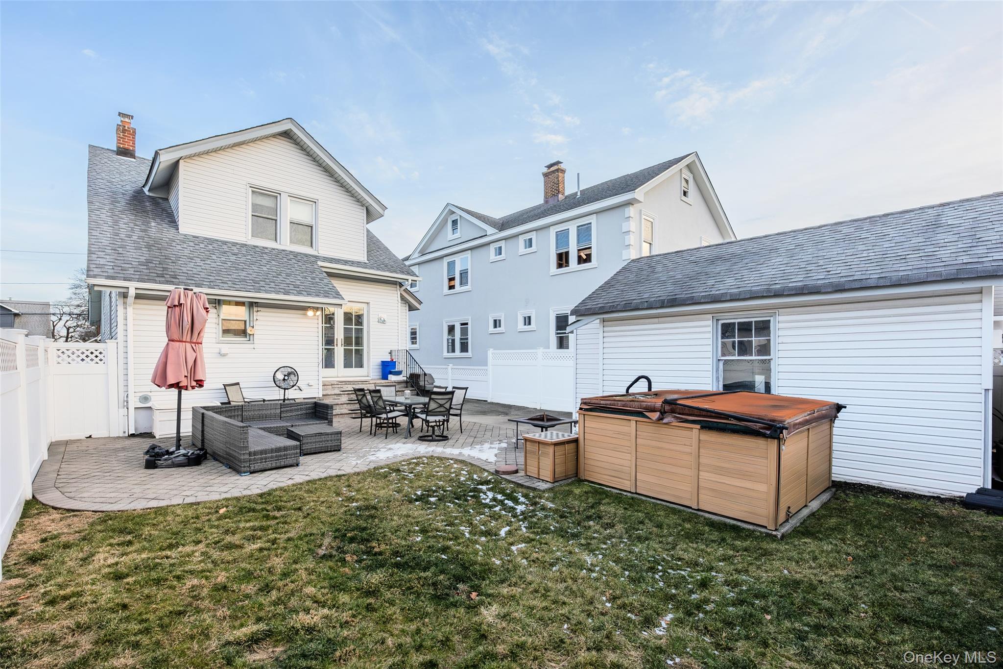 152 Rockaway Parkway, Valley Stream, NY 11580