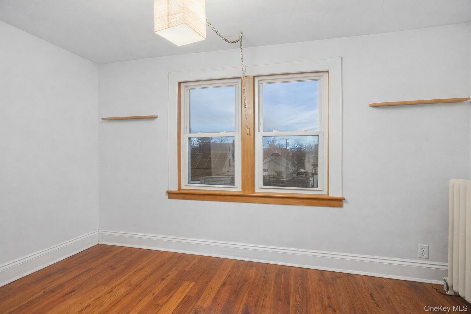 152 Rockaway Parkway, Valley Stream, NY 11580