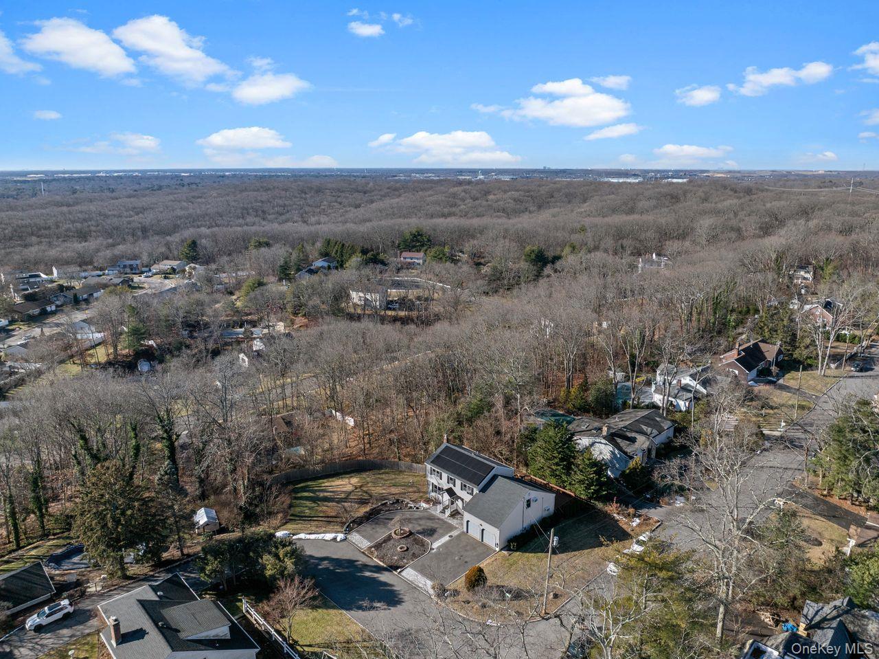 1 Lange Court, Melville, NY 11747