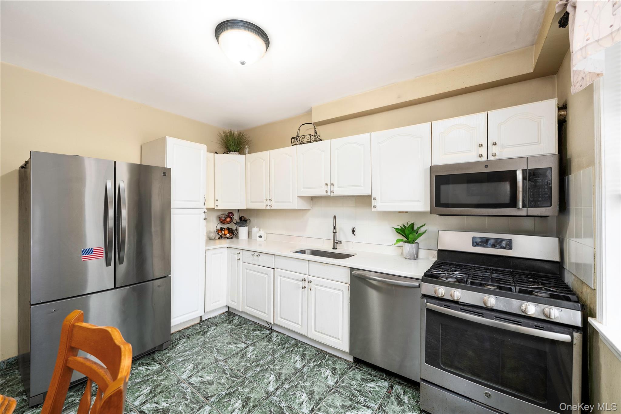 18 Parker Drive, Mahopac, NY 10541