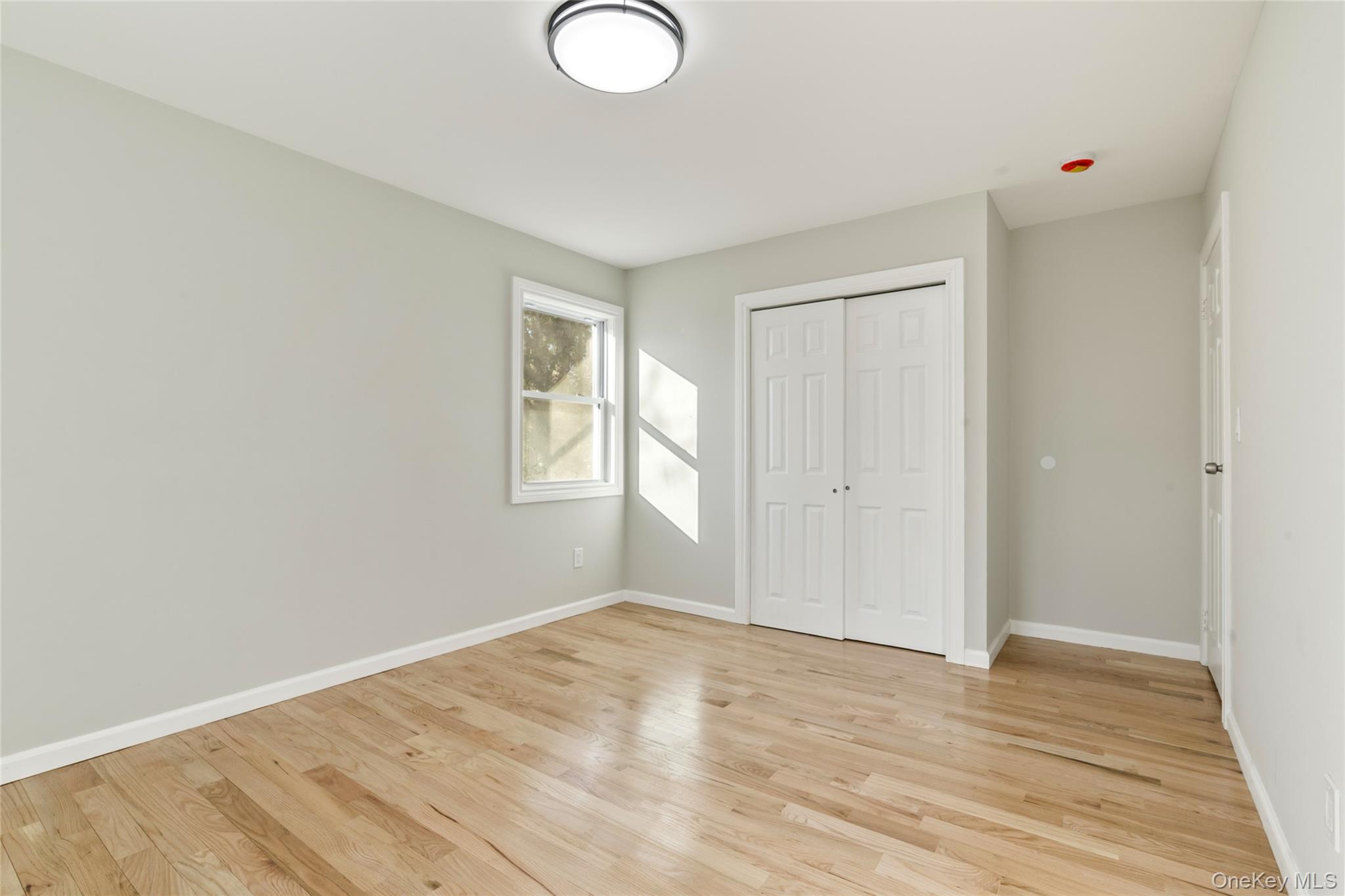 15 Bellaire Drive, Ridge, NY 11961