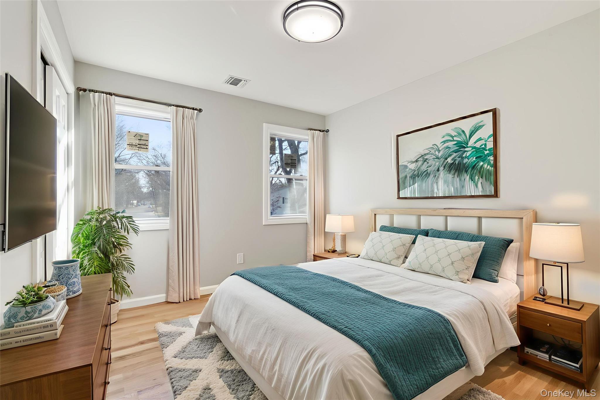 15 Bellaire Drive, Ridge, NY 11961