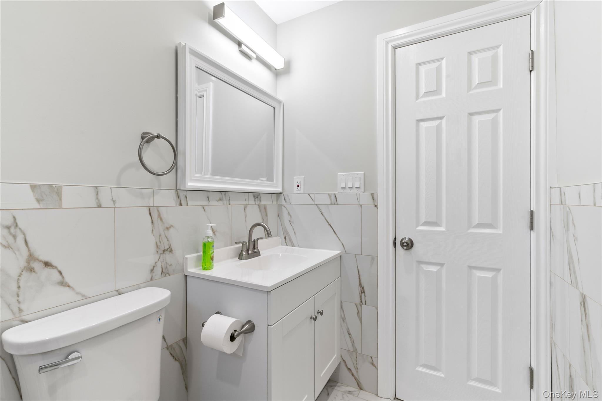 15 Bellaire Drive, Ridge, NY 11961