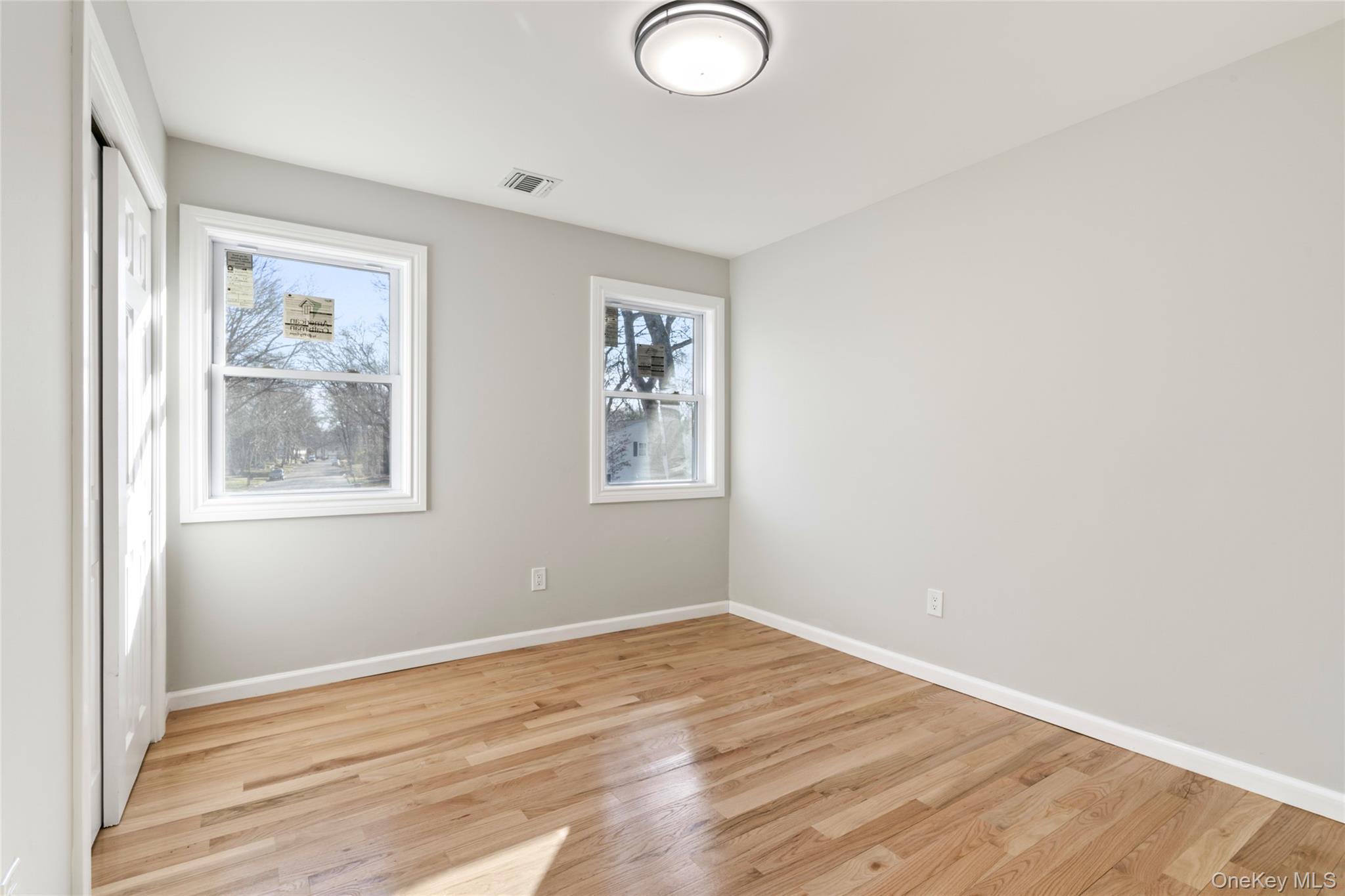 15 Bellaire Drive, Ridge, NY 11961