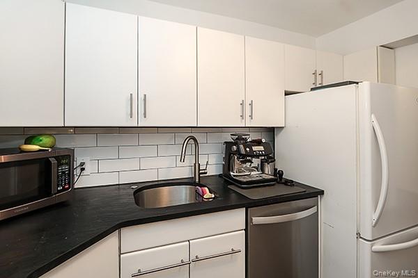 410 E Broadway # 2X, Long Beach, NY 11561