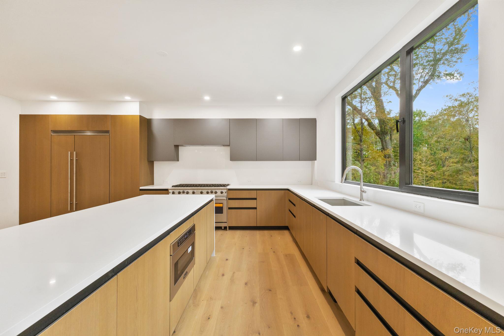 10 East Lane, Armonk, NY 10504