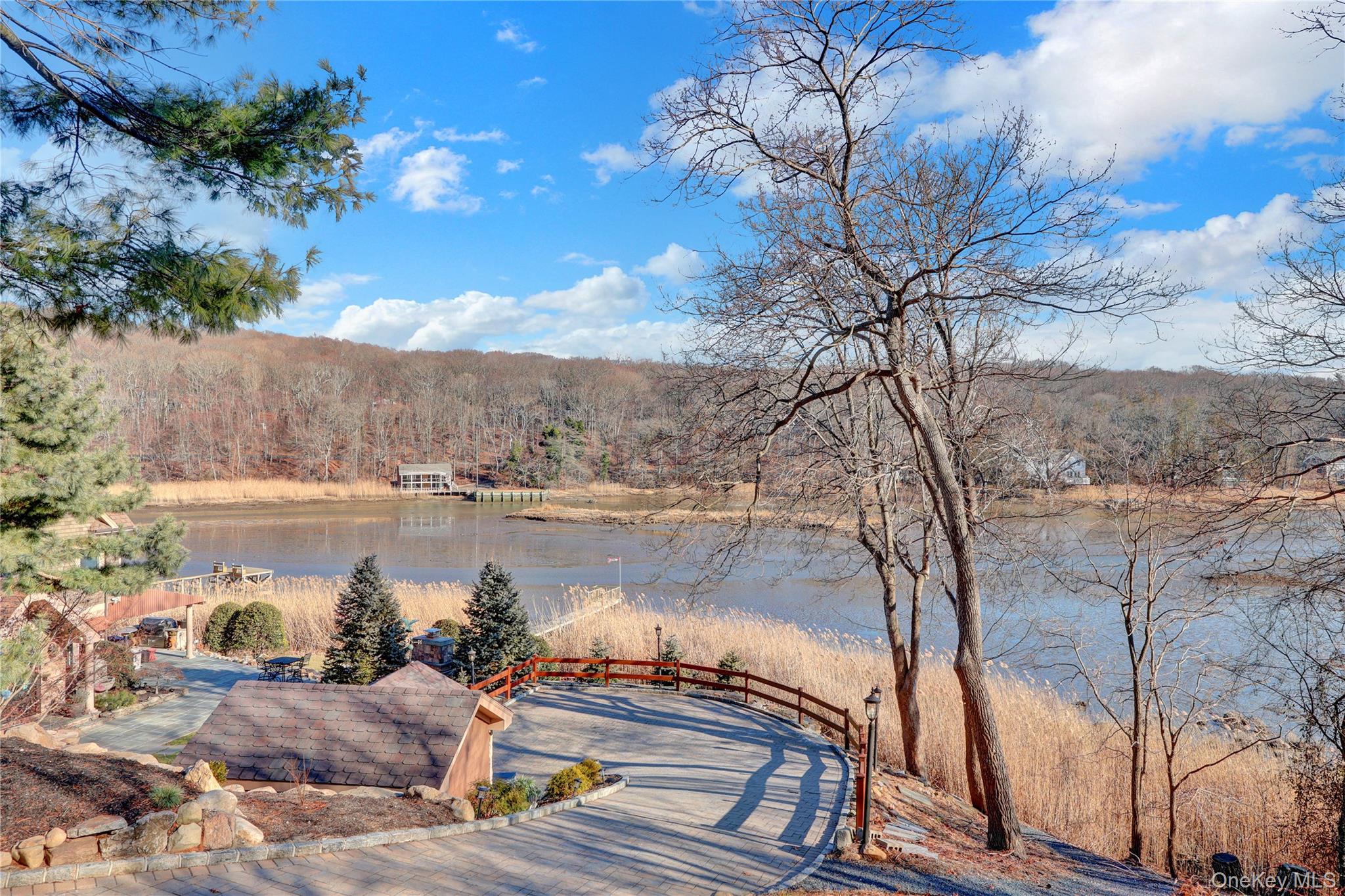 2 Riverview Terrace, Smithtown, NY 11787