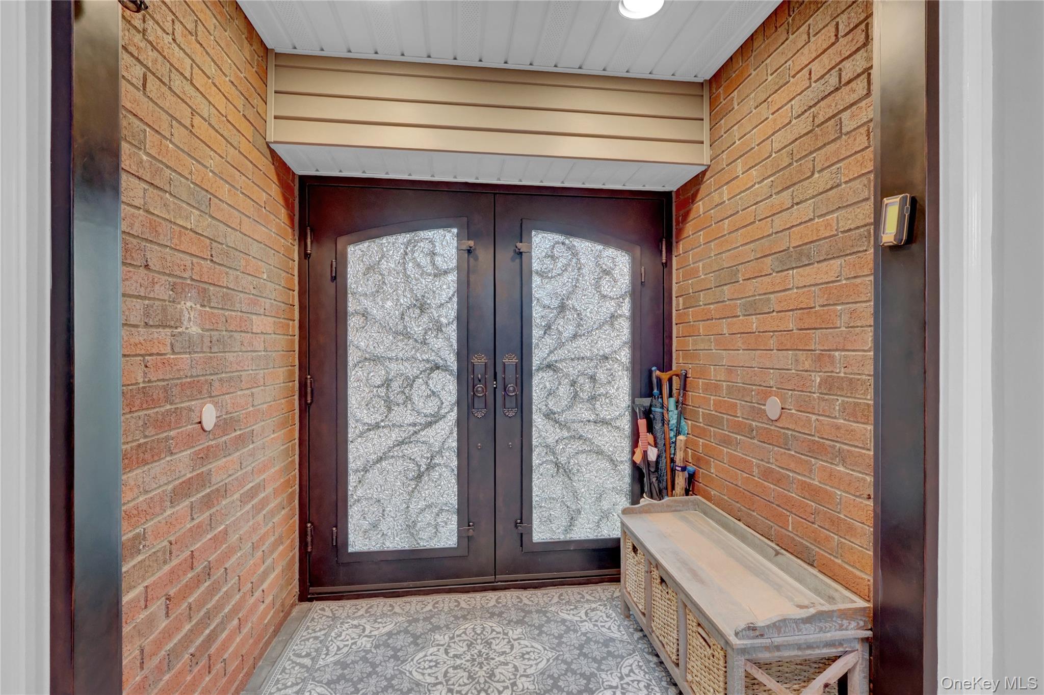 2 Riverview Terrace, Smithtown, NY 11787