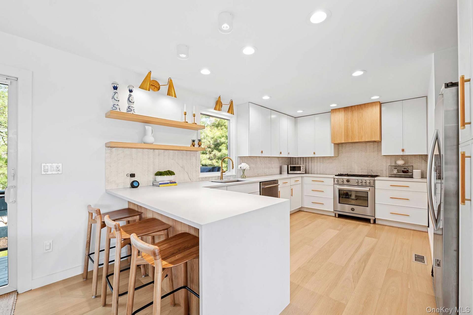 1039 Springs Fireplace Road, East Hampton, NY 11937