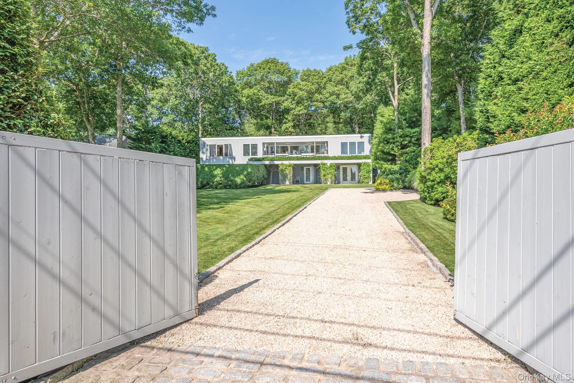 1039 Springs Fireplace Road, East Hampton, NY 11937