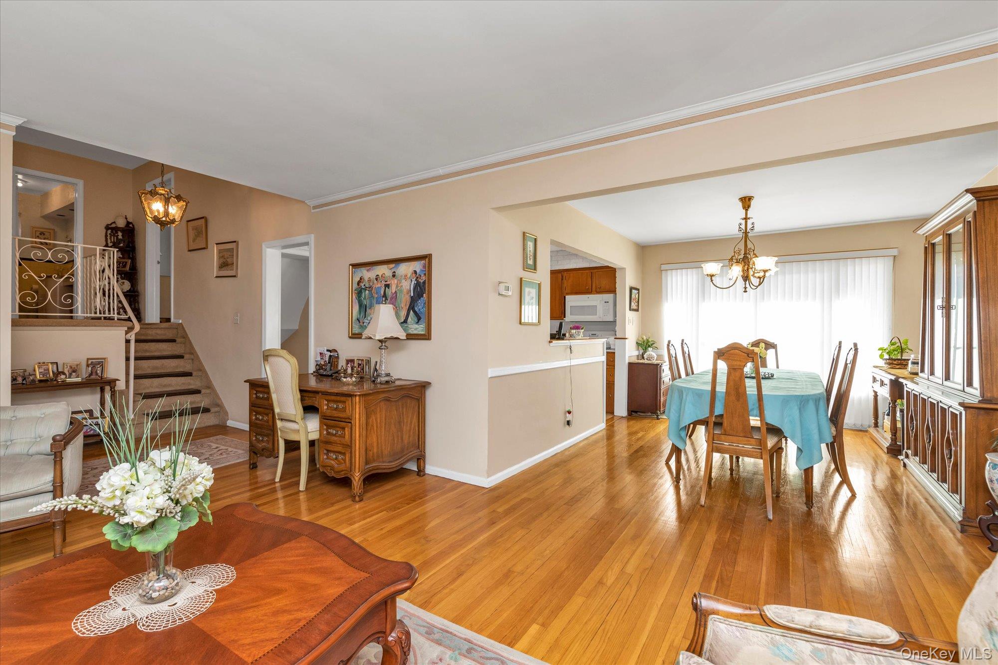 154 S Brush Drive, Valley Stream, NY 11581