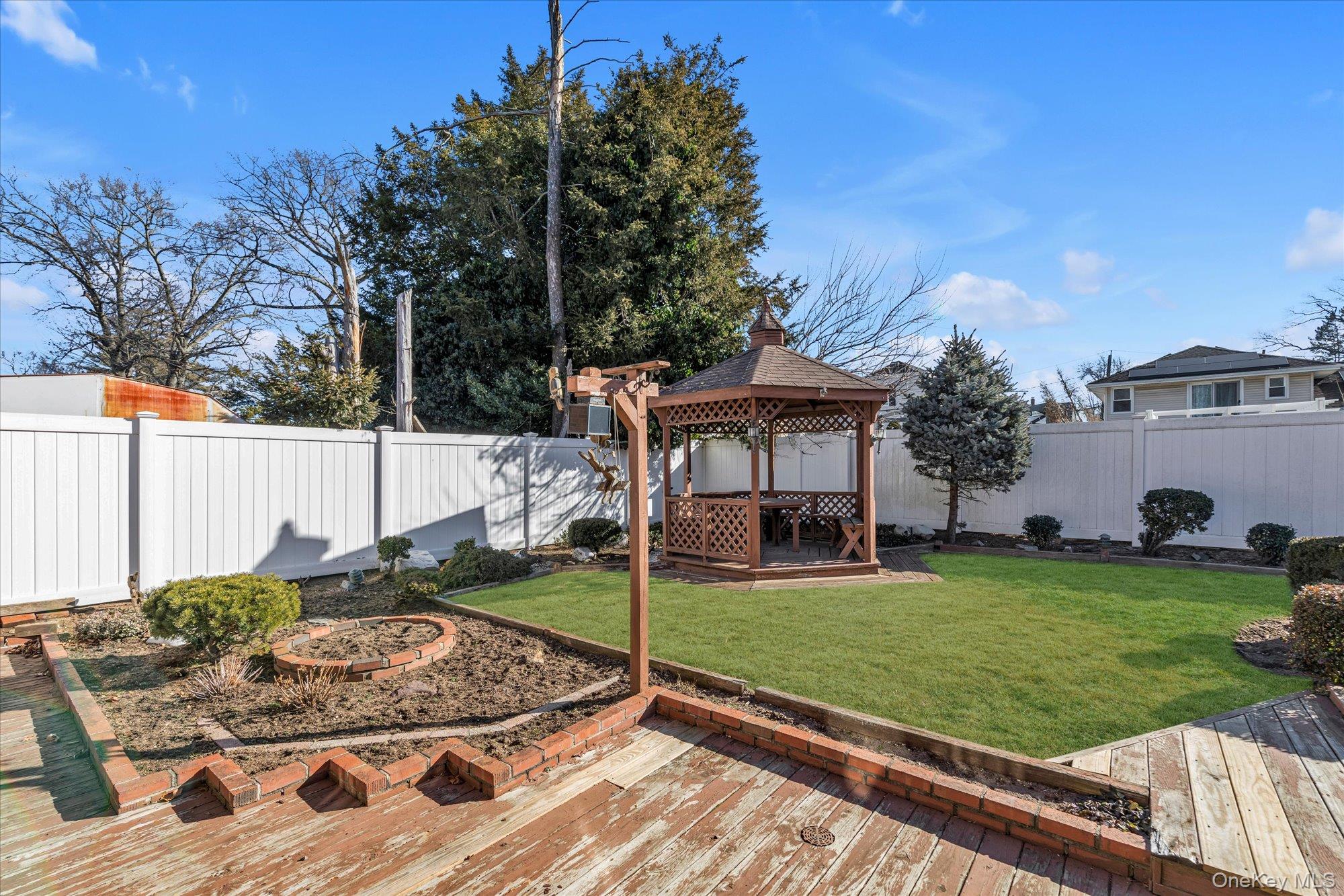 154 S Brush Drive, Valley Stream, NY 11581