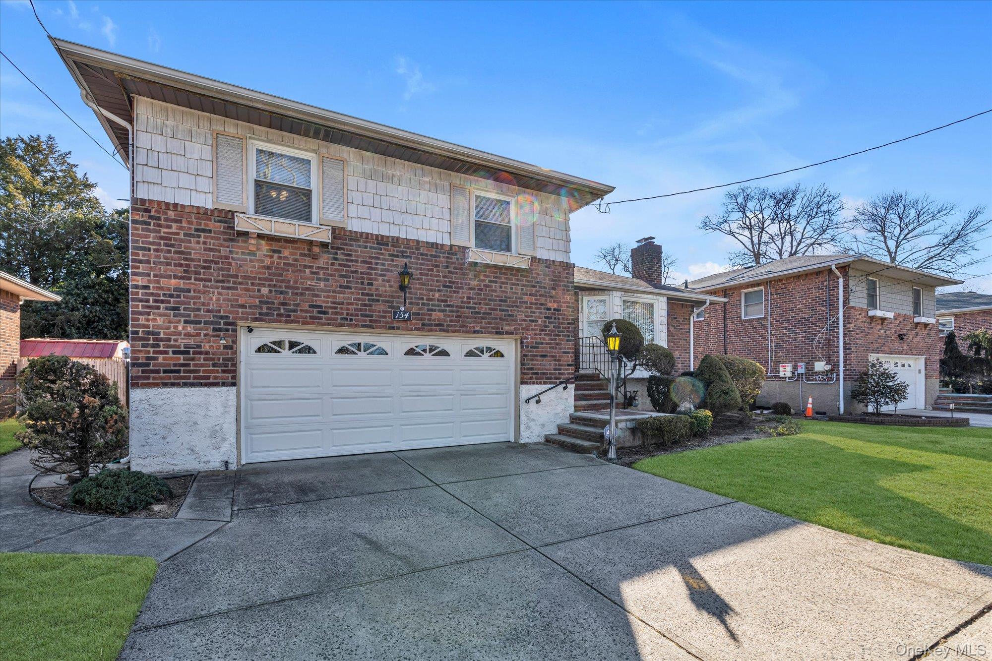 154 S Brush Drive, Valley Stream, NY 11581