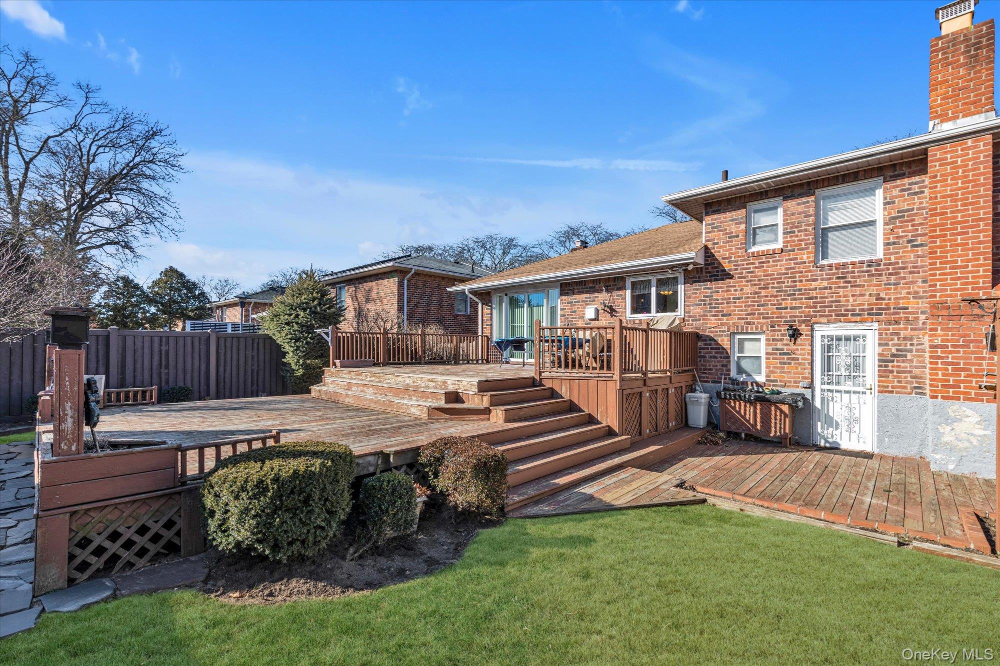 154 S Brush Drive, Valley Stream, NY 11581