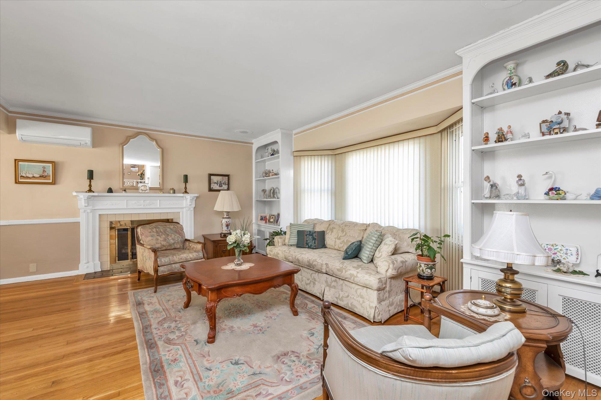 154 S Brush Drive, Valley Stream, NY 11581