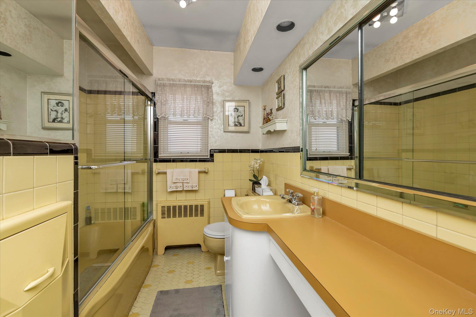 154 S Brush Drive, Valley Stream, NY 11581