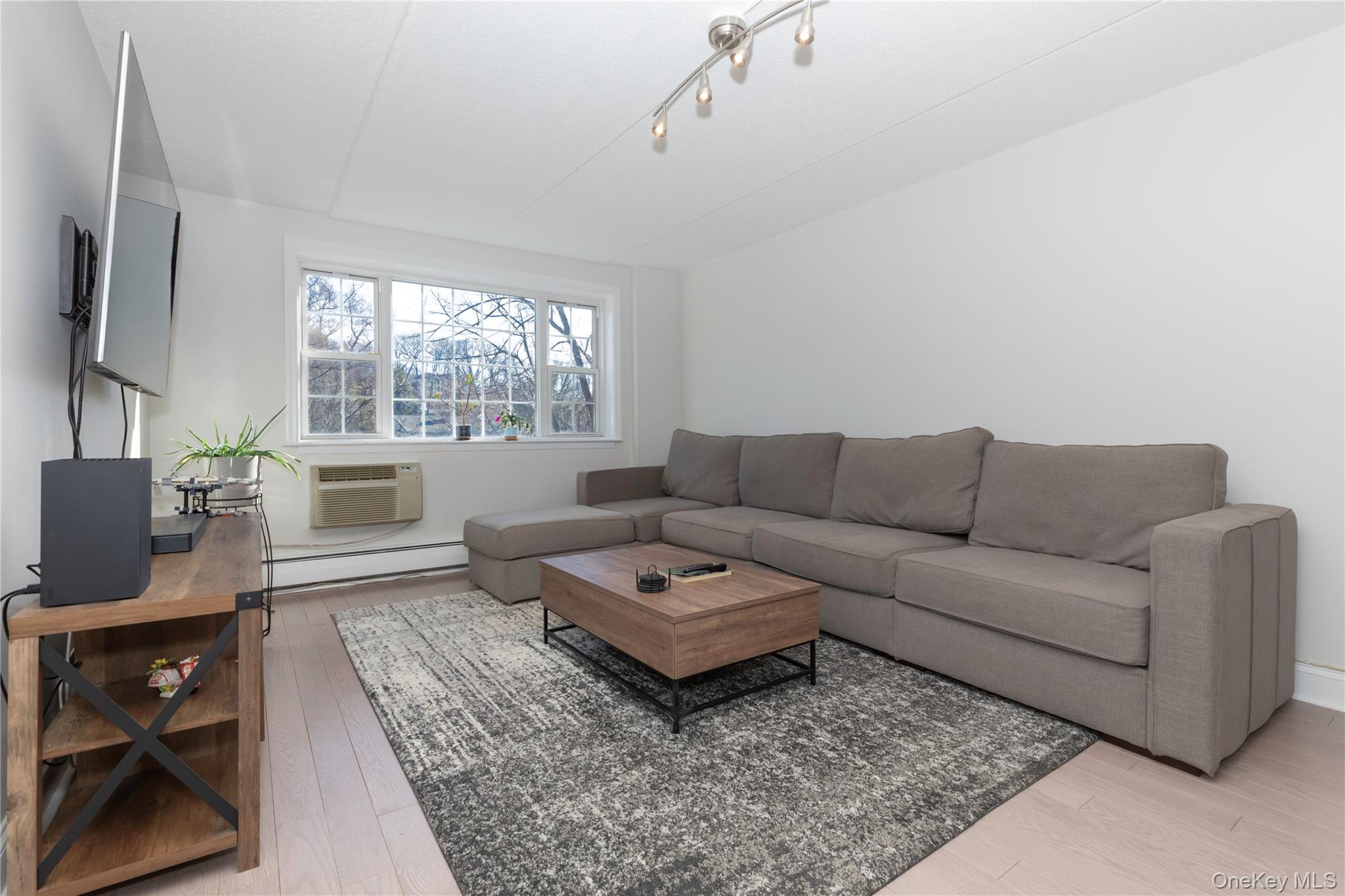 4 Consulate Drive # 3D, Tuckahoe, NY 10707