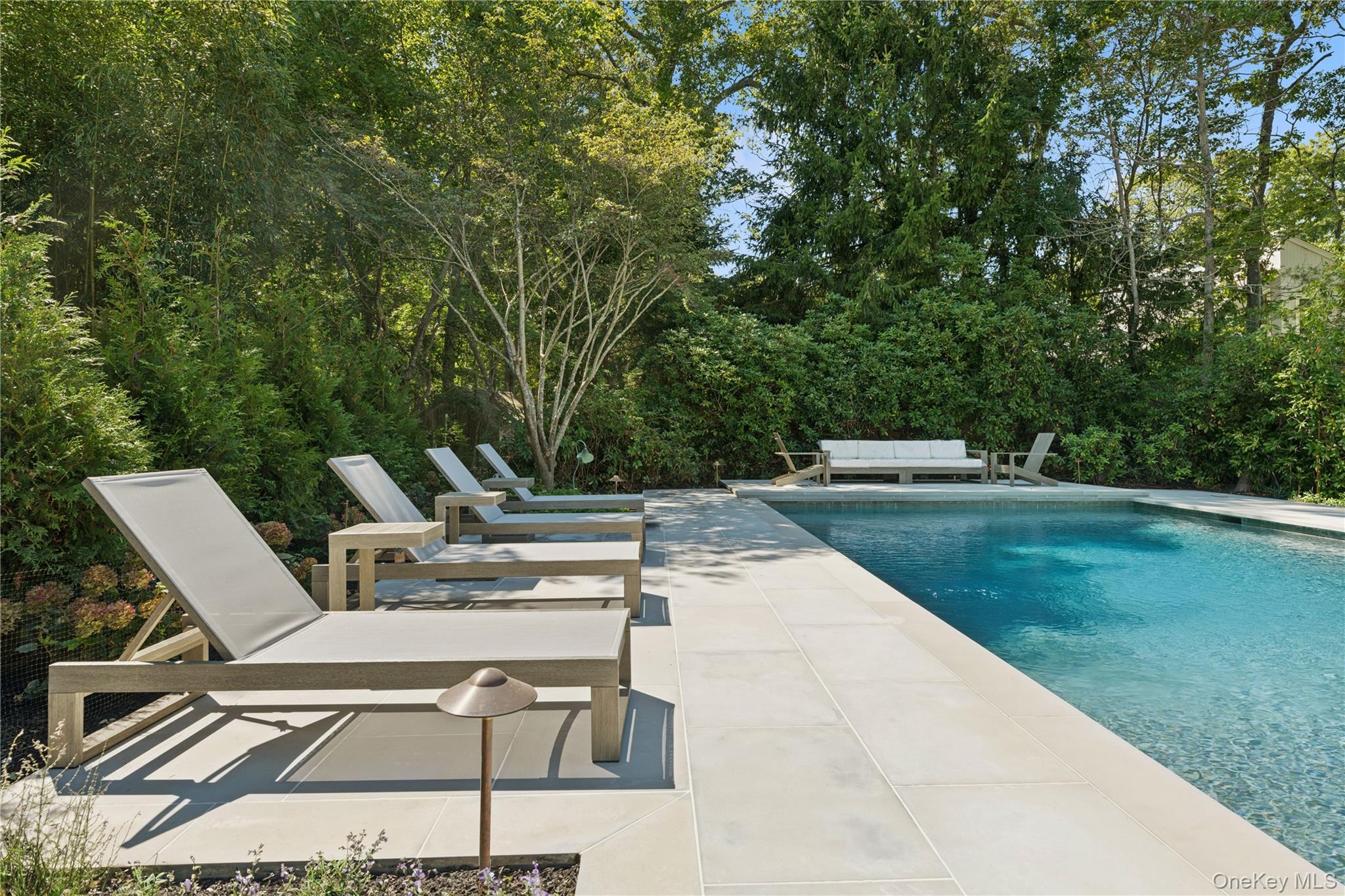 70 Glenview Drive, Southampton, NY 11968